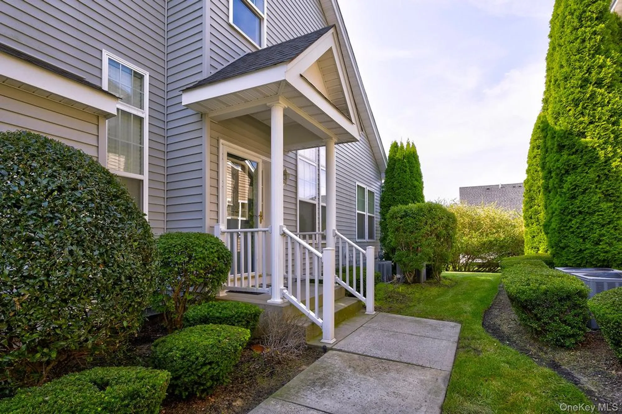 Property Slideshow image 6 of 28 | 60 pacific dunes ct, Medford, NY, 11763