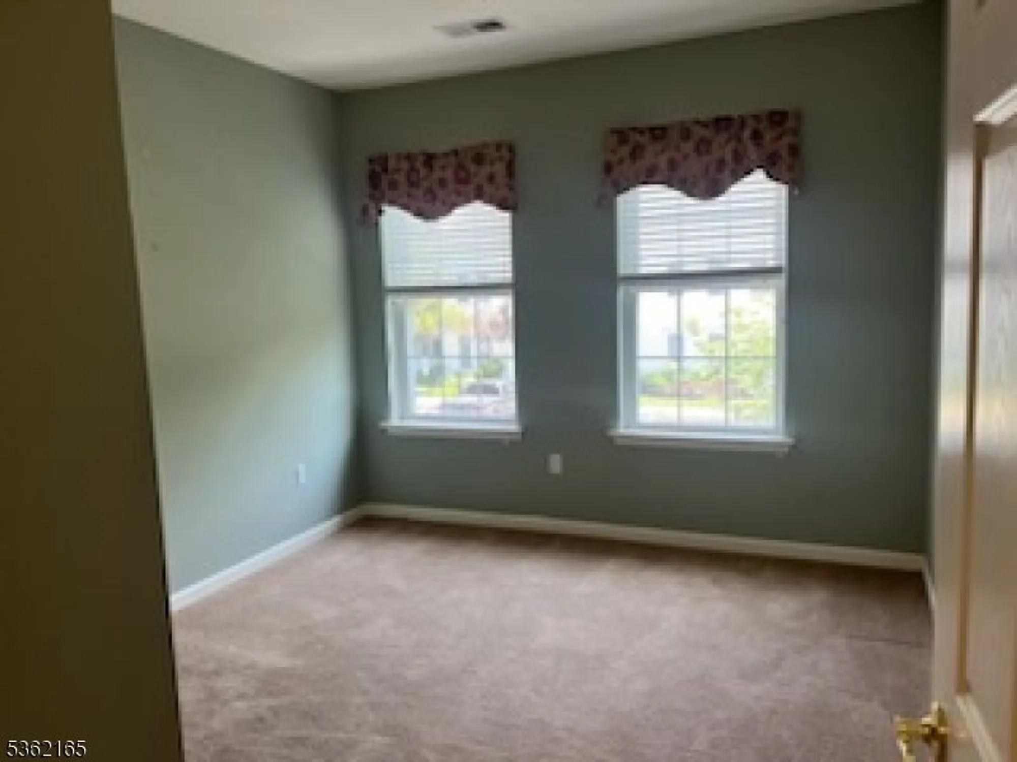 Property Slideshow image 22 of 22 | 5017 brookfield glen dr # 17, Belvidere, NJ, 07823