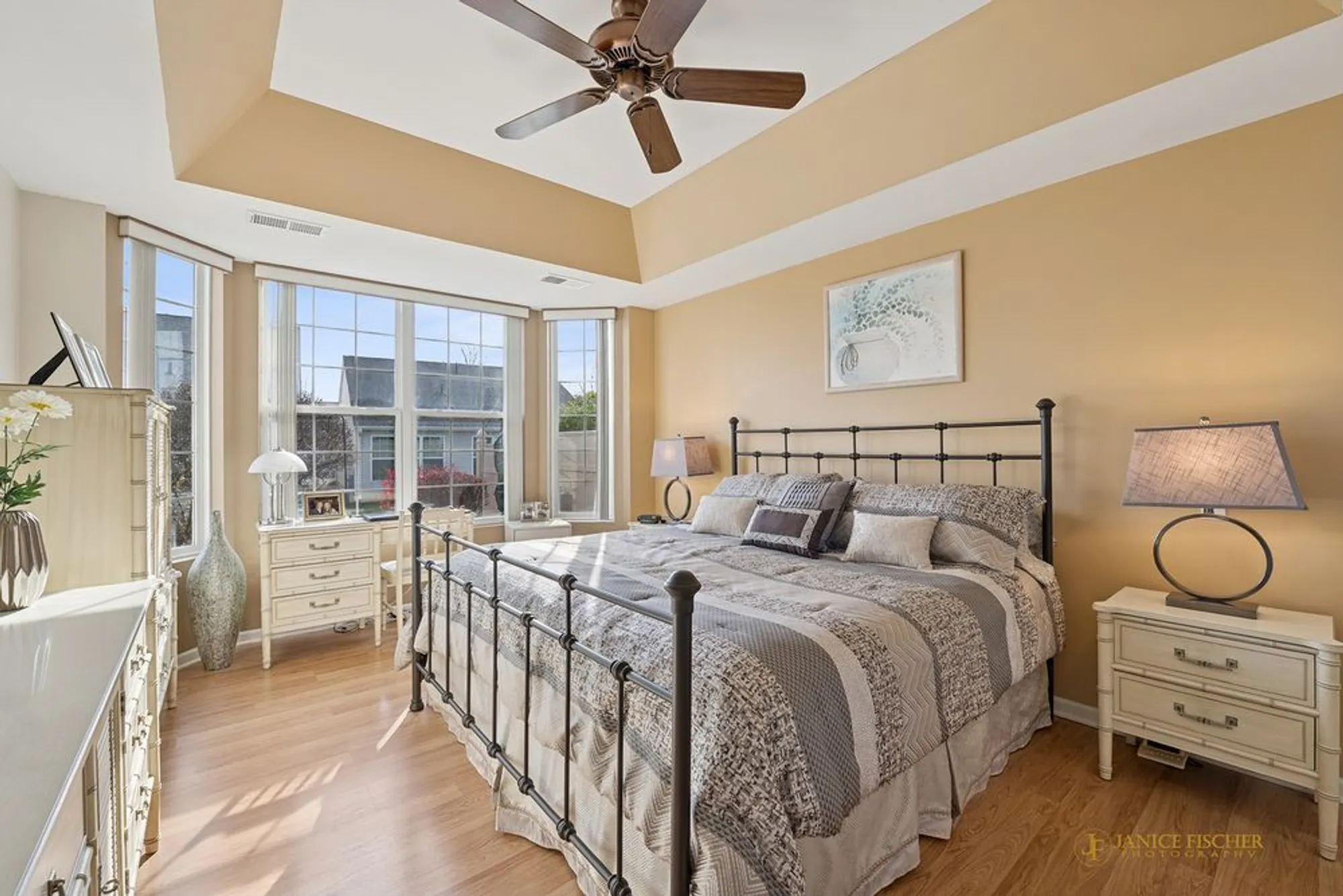 Property Slideshow image 14 of 21 | 13463 morgan way, Huntley, IL, 60142