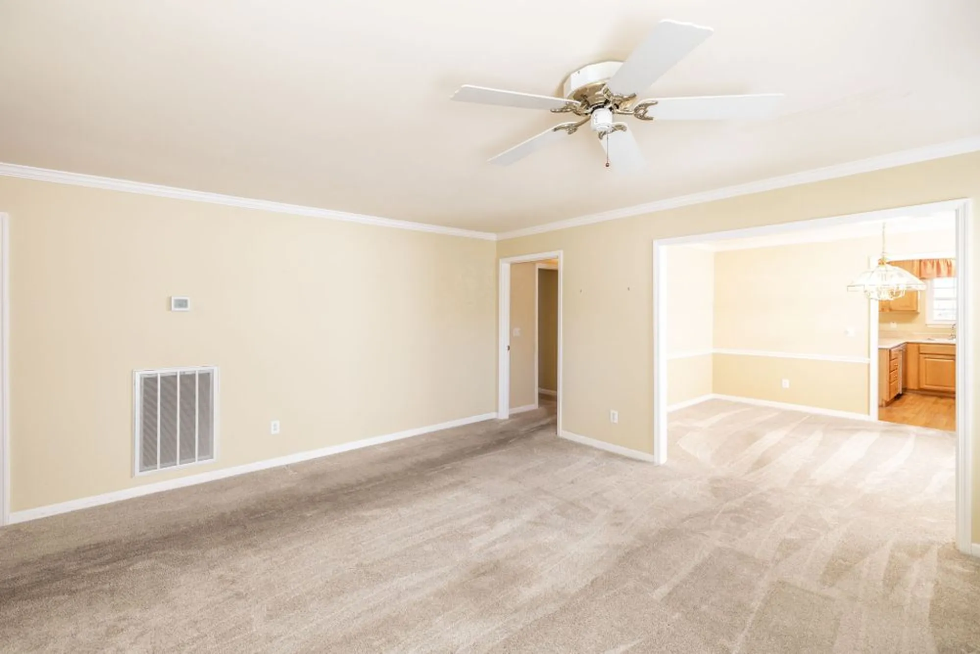 Property Slideshow image 13 of 54 | 115 newsom grn, Nashville, TN, 37221