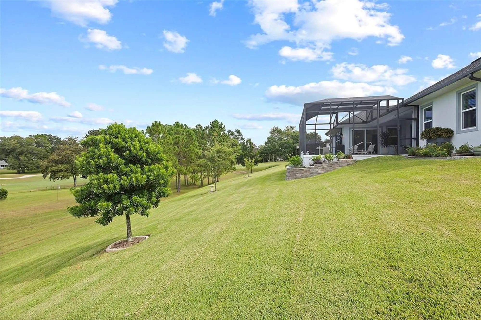 Property Slideshow image 5 of 70 | 5132 greens dr, Lady Lake, FL, 32159