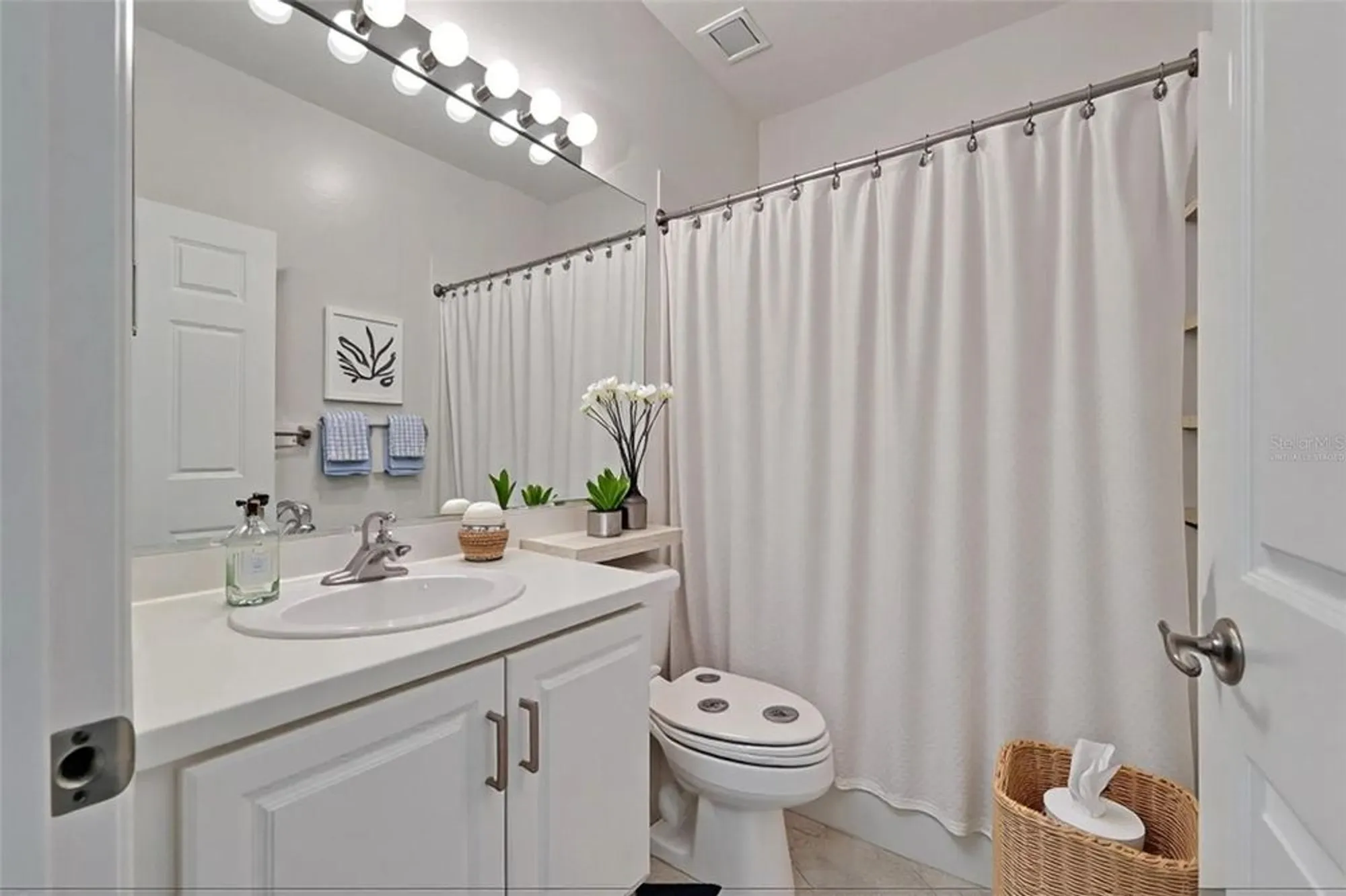 Property Slideshow image 21 of 81 | 16261 amethyst key dr, Wimauma, FL, 33598