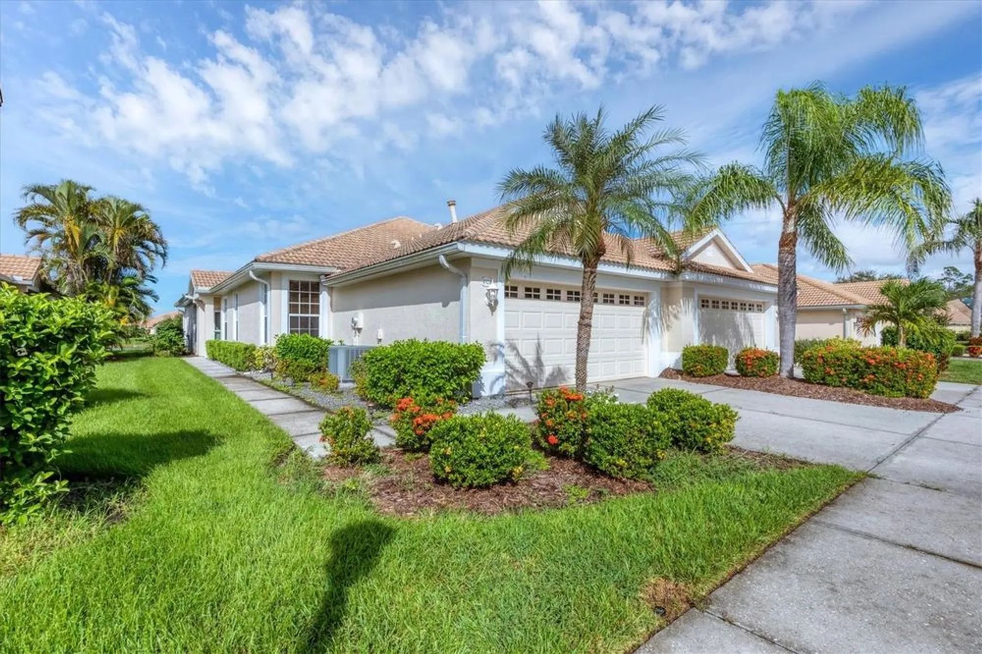 Property Slideshow image 6 of 76 | 4924 whispering oaks dr, North Port, FL, 34287