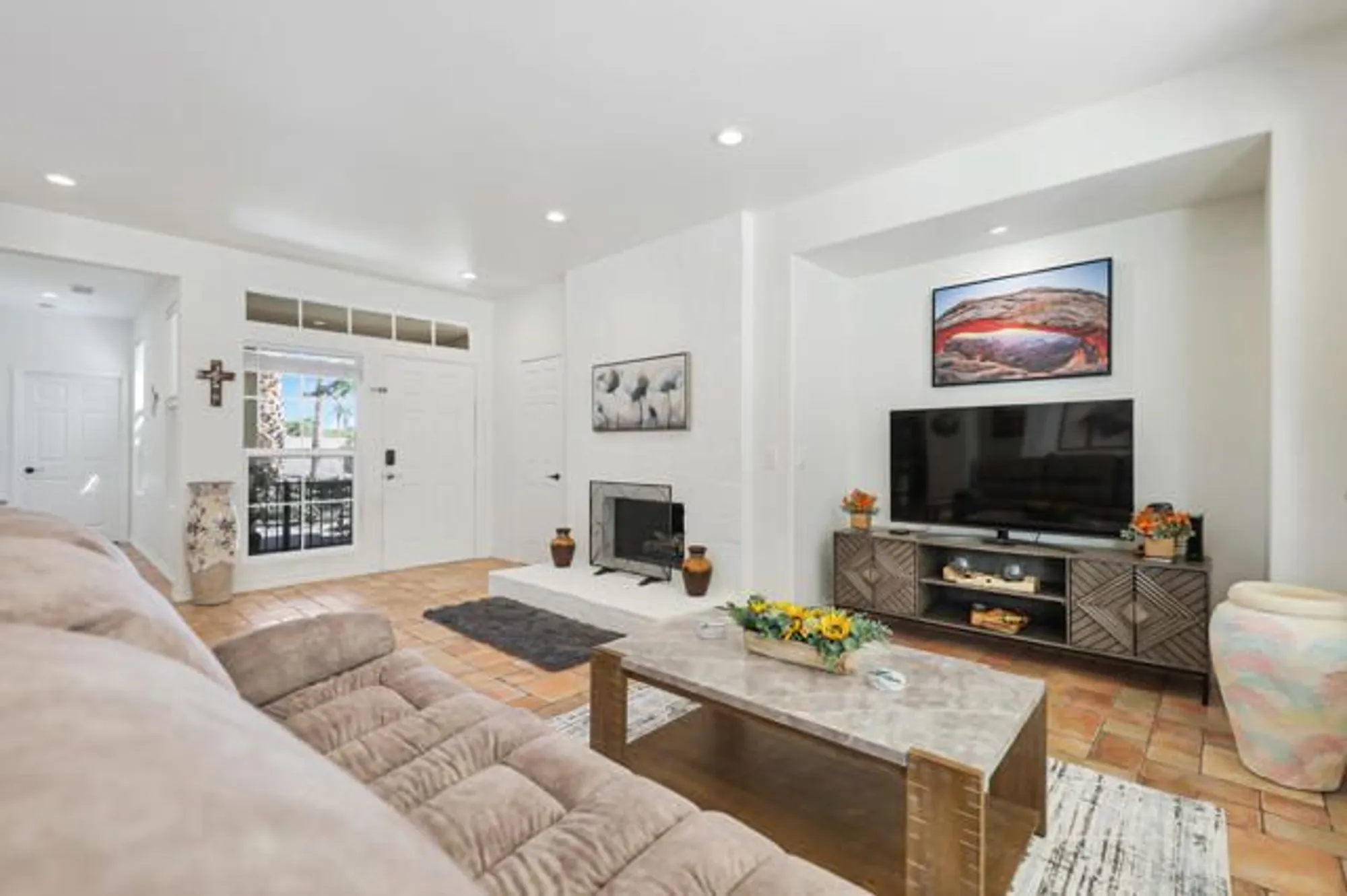 Property Slideshow image 11 of 40 | 60755 living stone dr, La Quinta, CA, 92253