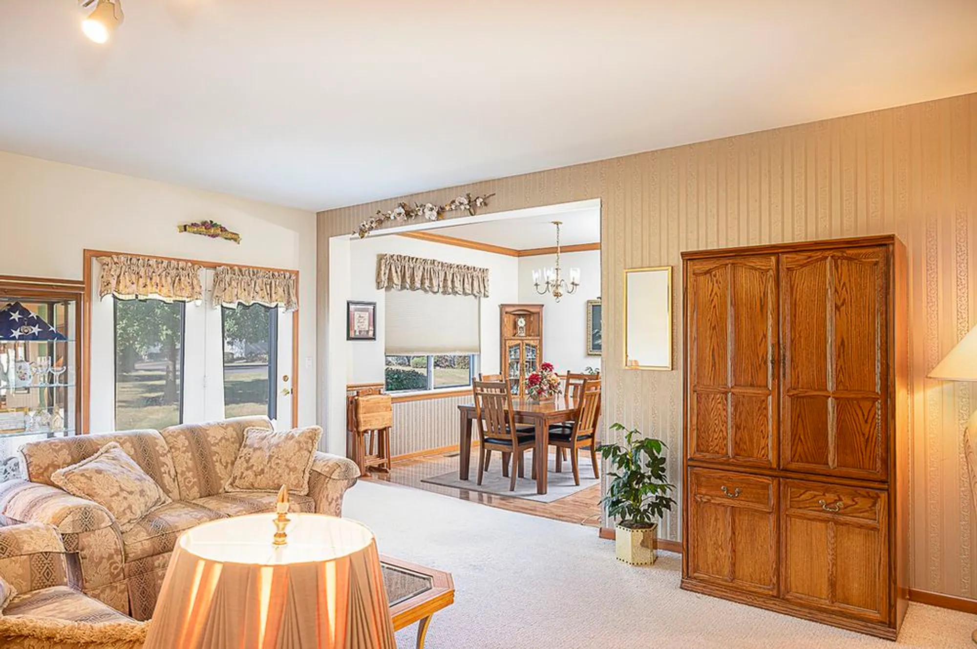 Property Slideshow image 10 of 24 | 21056 w aspen ln, Plainfield, IL, 60544