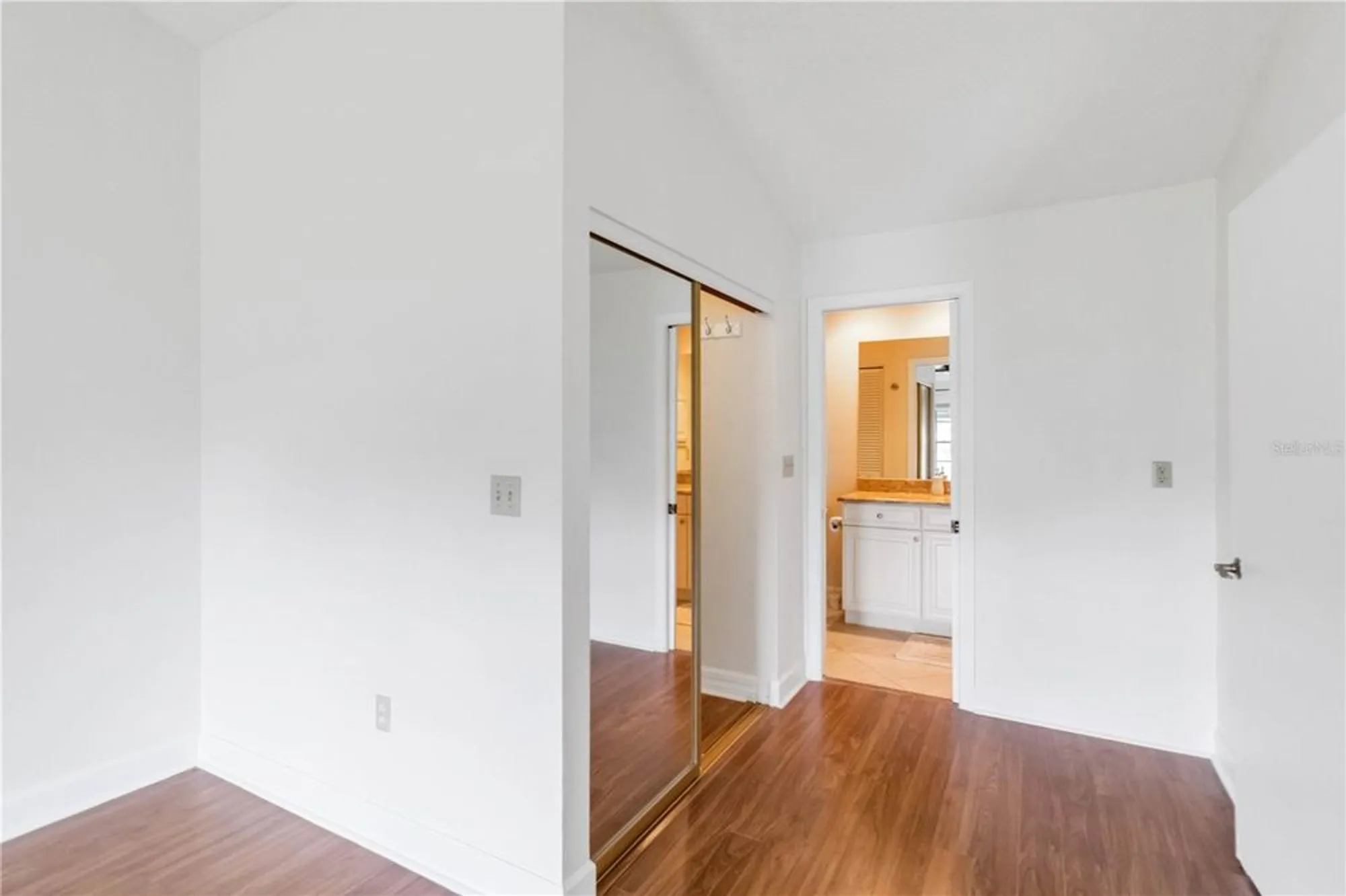 Property Slideshow image 26 of 60 | 6085 clubside dr, Sarasota, FL, 34243