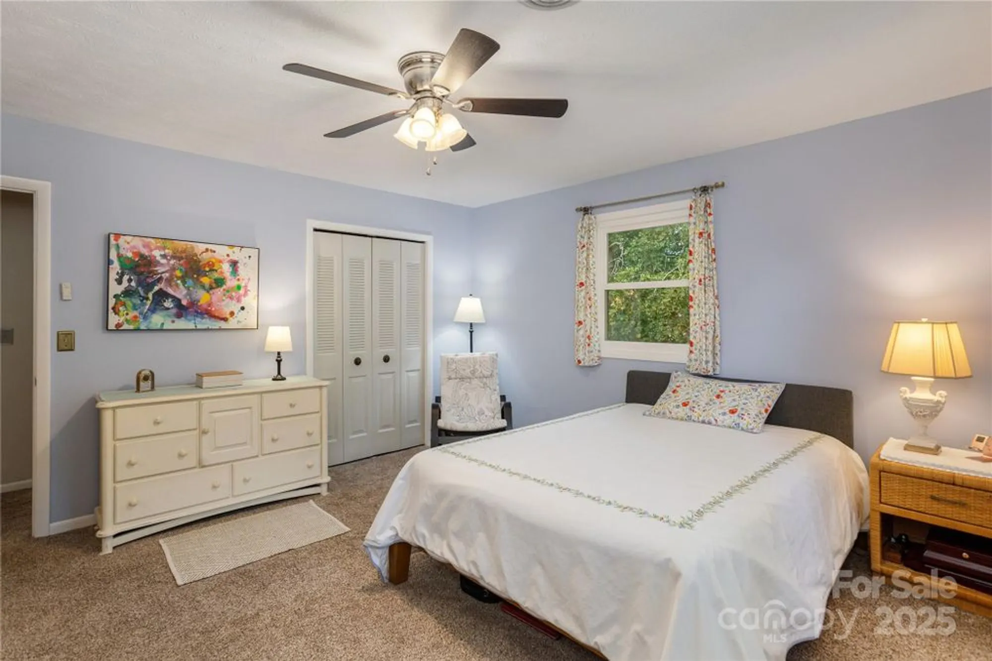Property Slideshow image 13 of 25 | 103 oakwood pl apt 4, Hendersonville, NC, 28792
