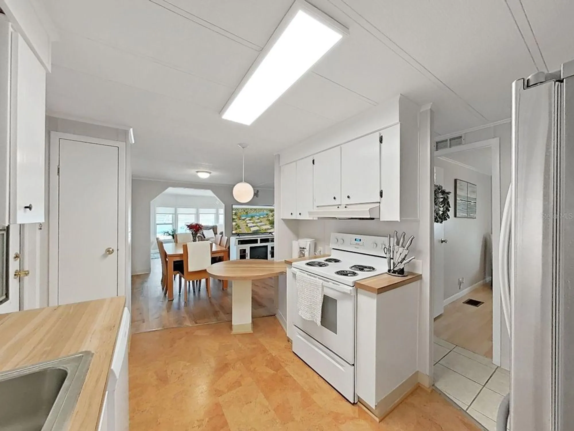 Property Slideshow image 22 of 45 | 4928 foxdale dr, Lakeland, FL, 33810