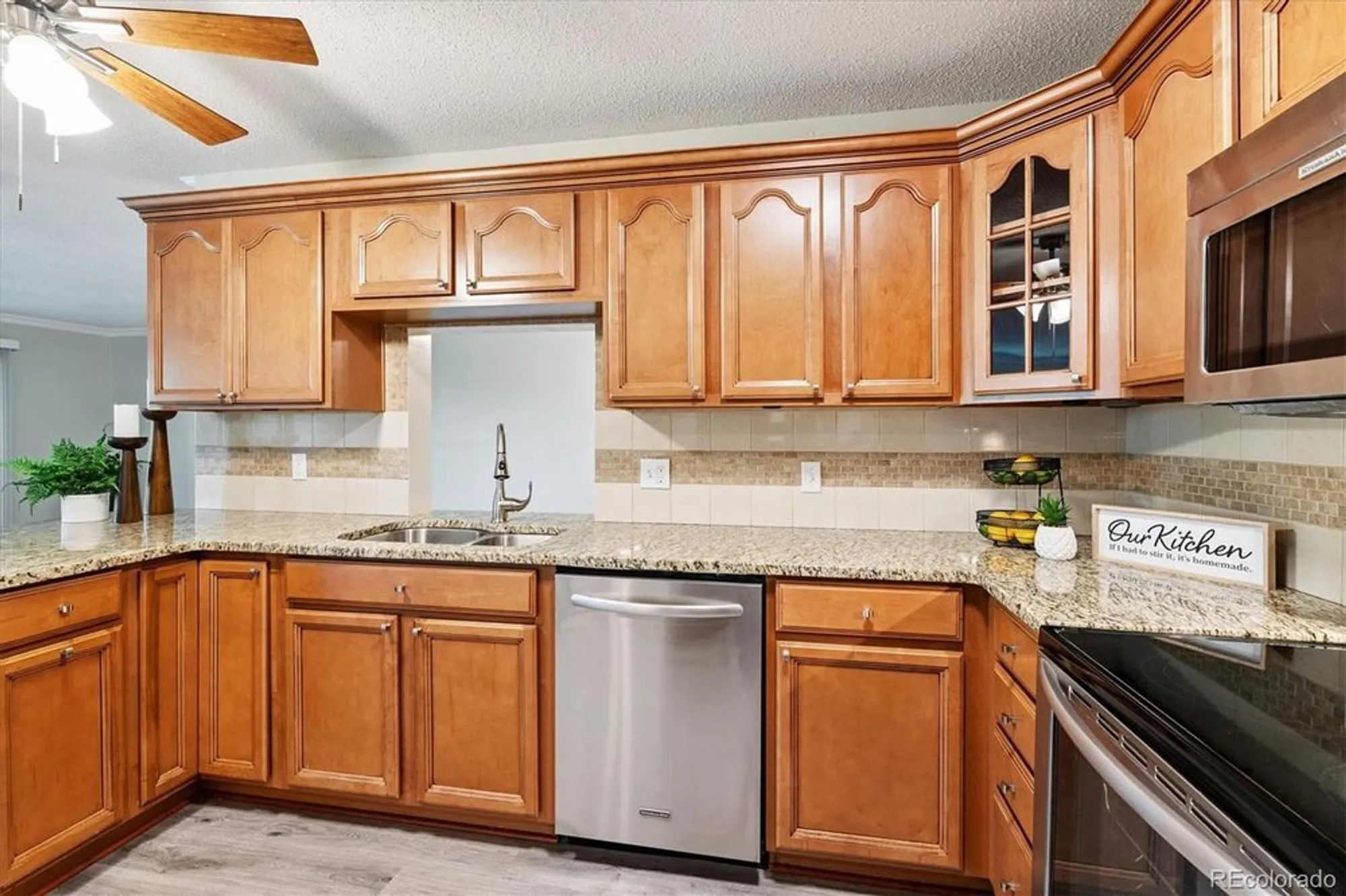 Property Slideshow image 7 of 50 | 605 s alton way apt 9c, Denver, CO, 80247