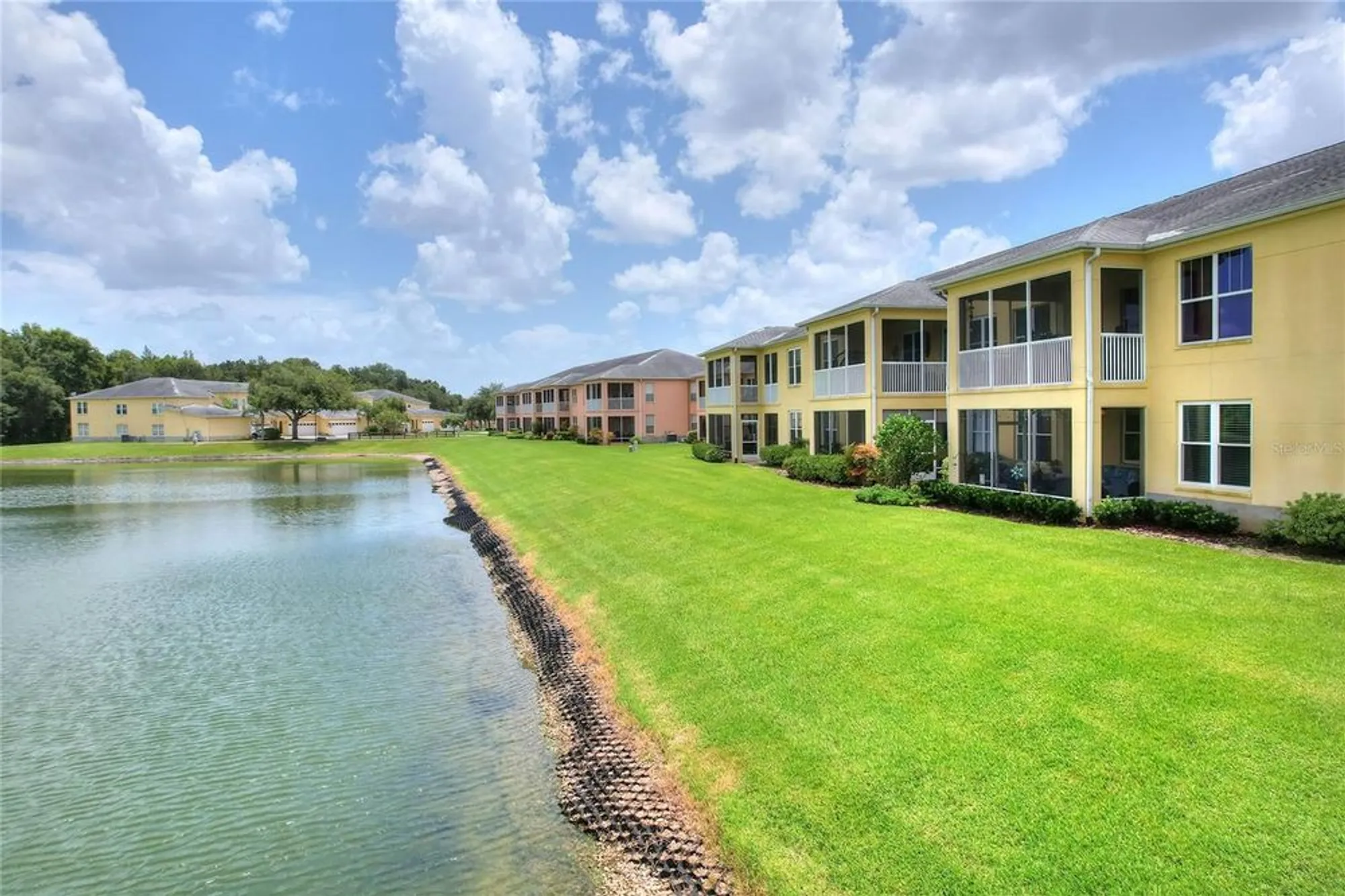 Property Slideshow image 42 of 50 | 3913 serenade ln # 4, Lakeland, FL, 33811