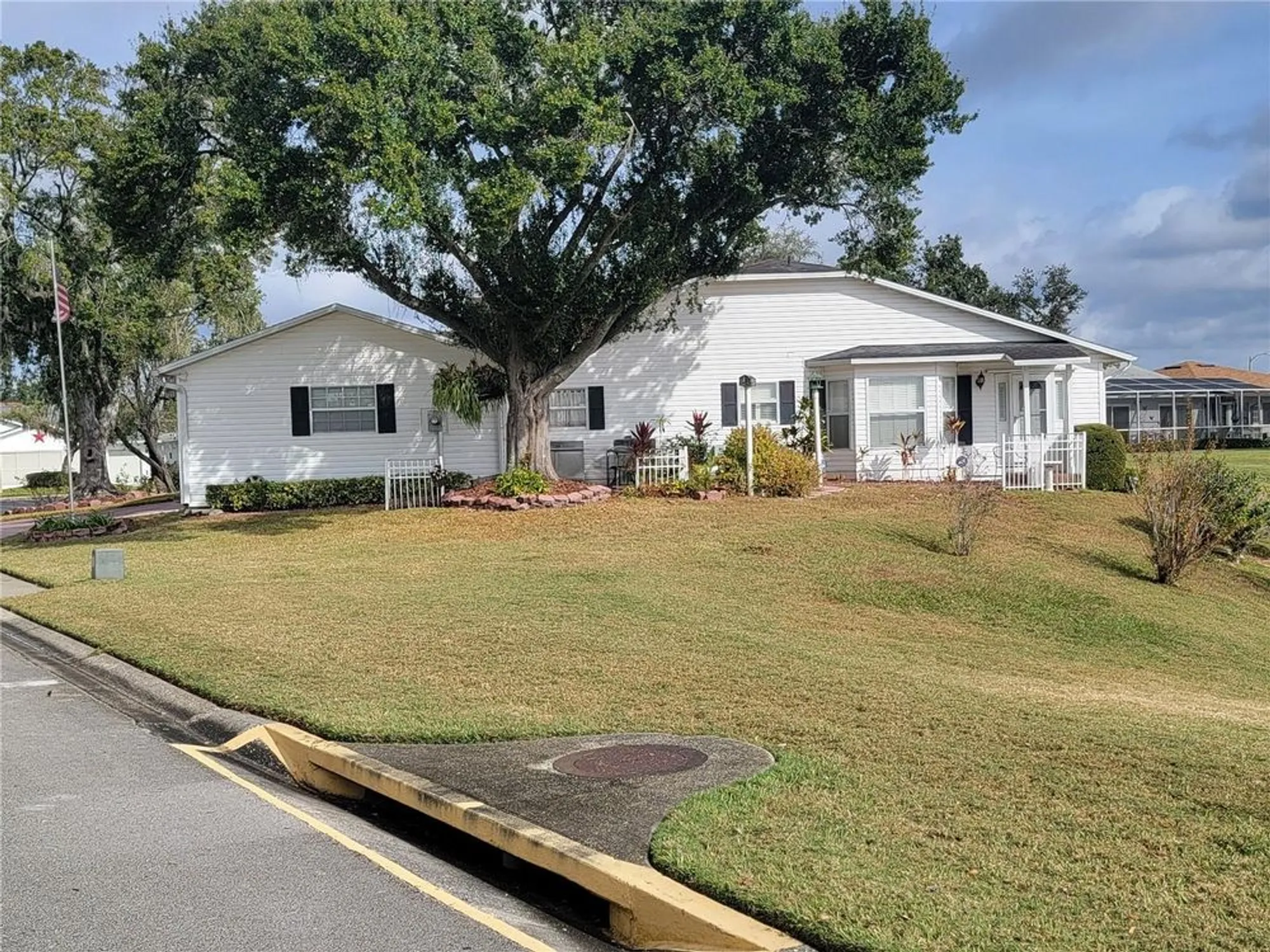 Property Slideshow image 35 of 40 | 3535 saddlebrook way, Lakeland, FL, 33810