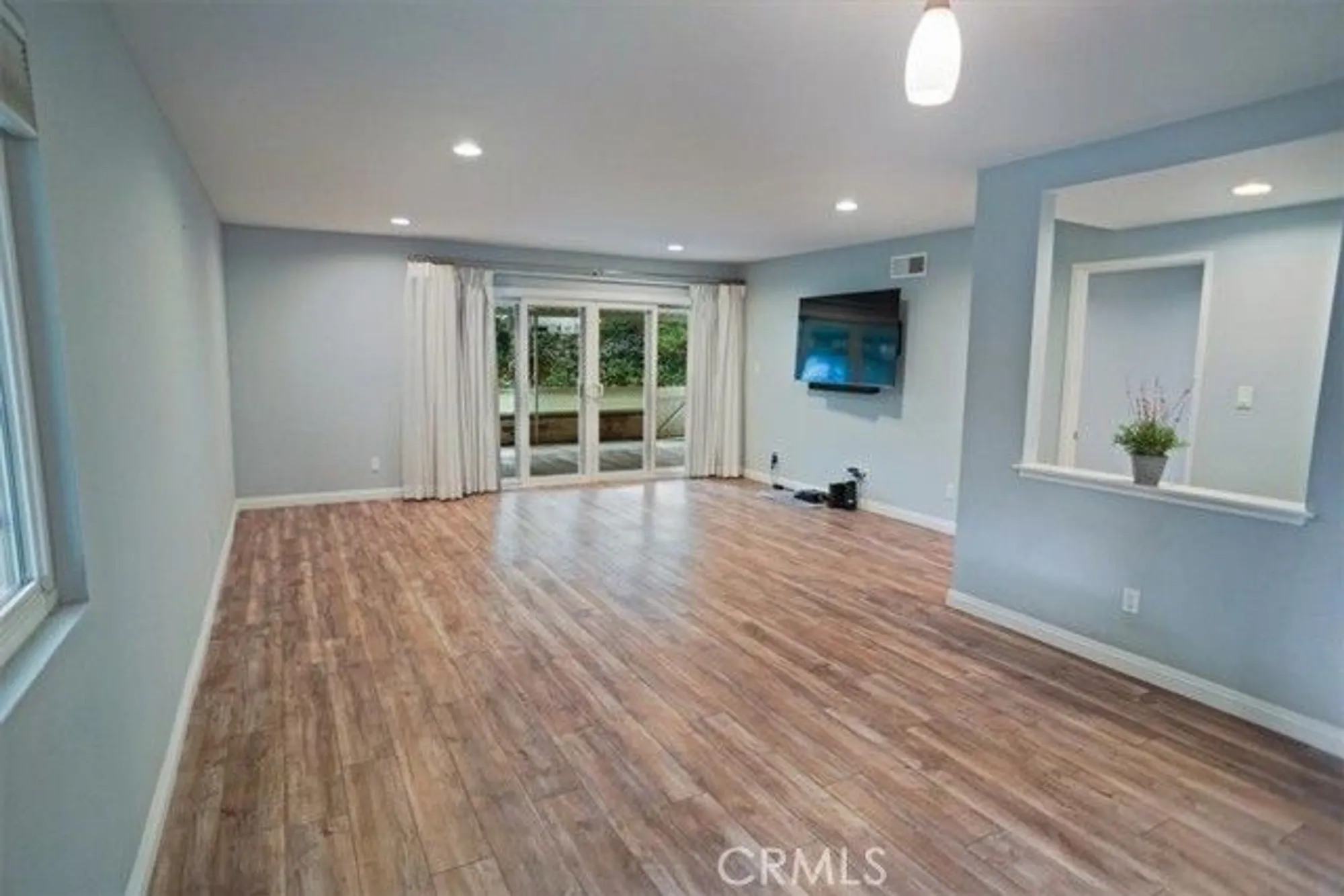 Property Slideshow image 5 of 33 | 26847 oak branch cir, Newhall, CA, 91321