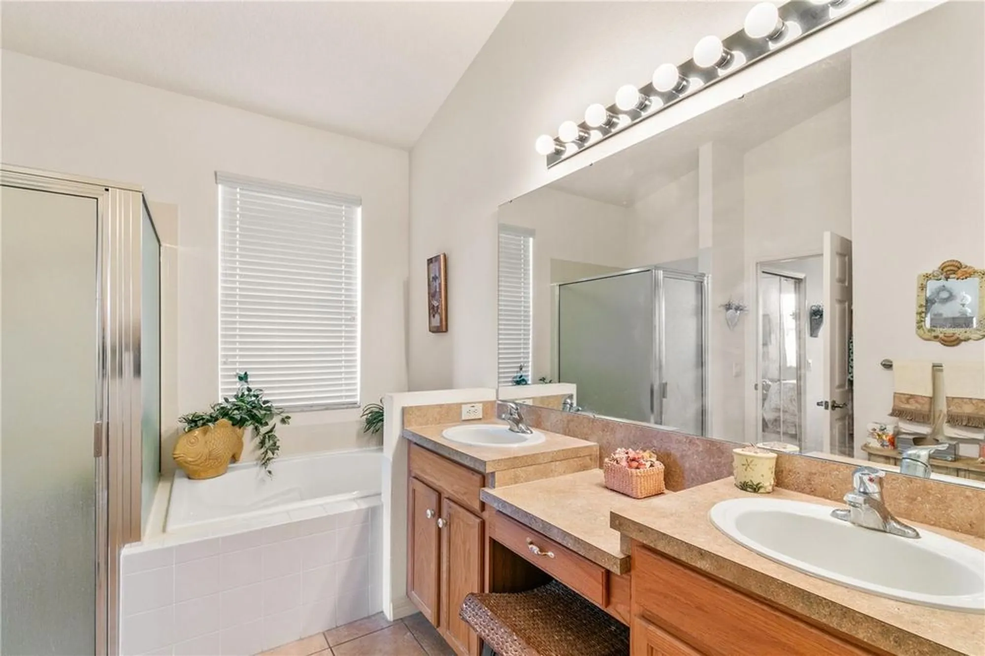 Property Slideshow image 18 of 45 | 112 flame vine way, Groveland, FL, 34736