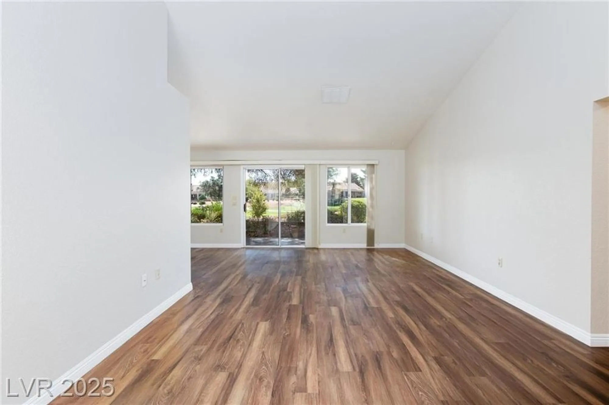 Property Slideshow image 6 of 39 | 8925 litchfield ave, Las Vegas, NV, 89134