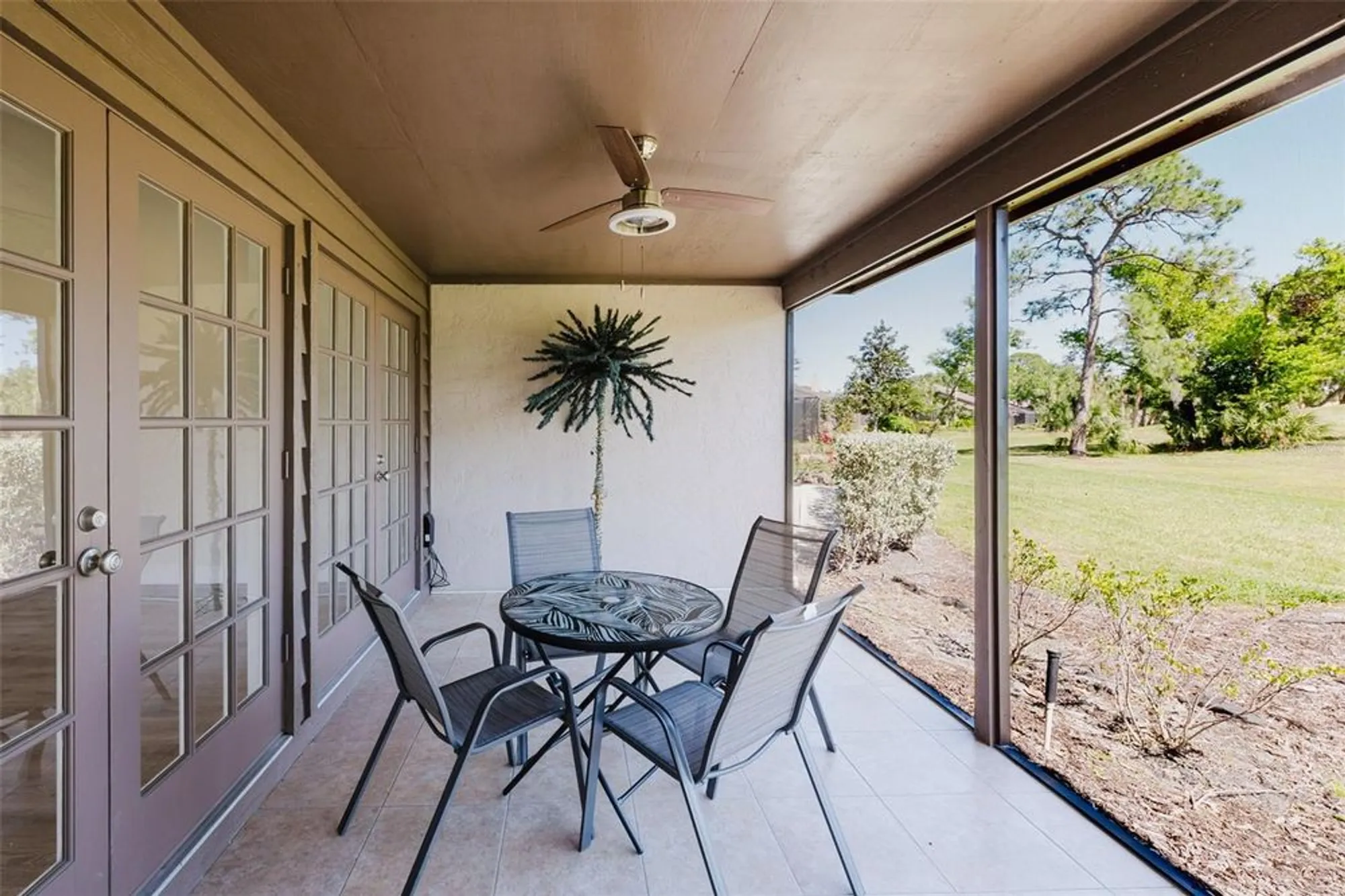 Property Slideshow image 52 of 53 | 5604 doral dr, Sarasota, FL, 34243