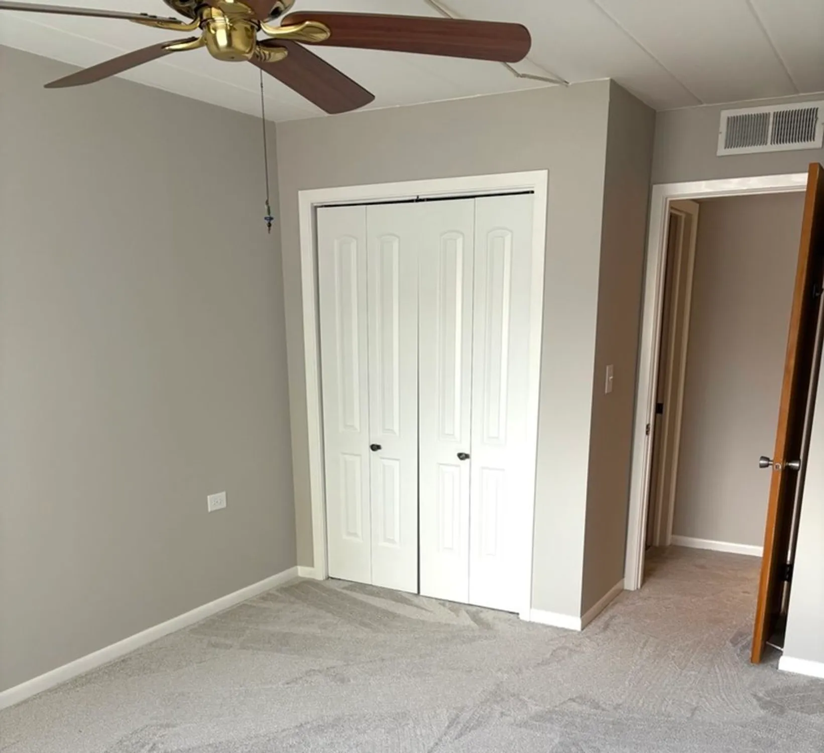 Property Slideshow image 12 of 18 | , Downers Grove, IL, 60515