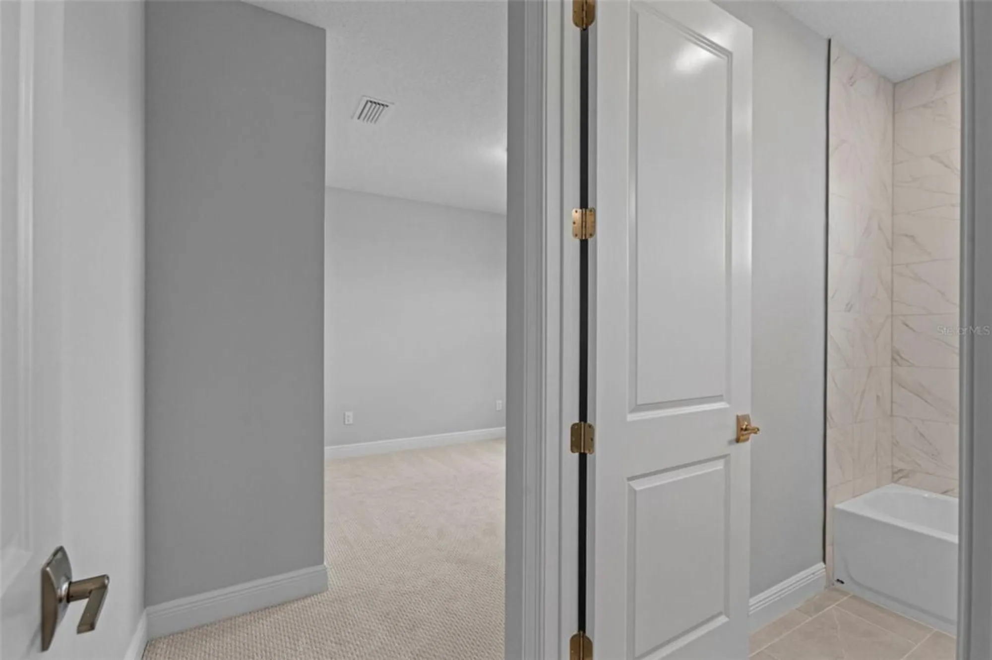 Property Slideshow image 21 of 41 | 14443 coastal woodland ln, Parrish, FL, 34219