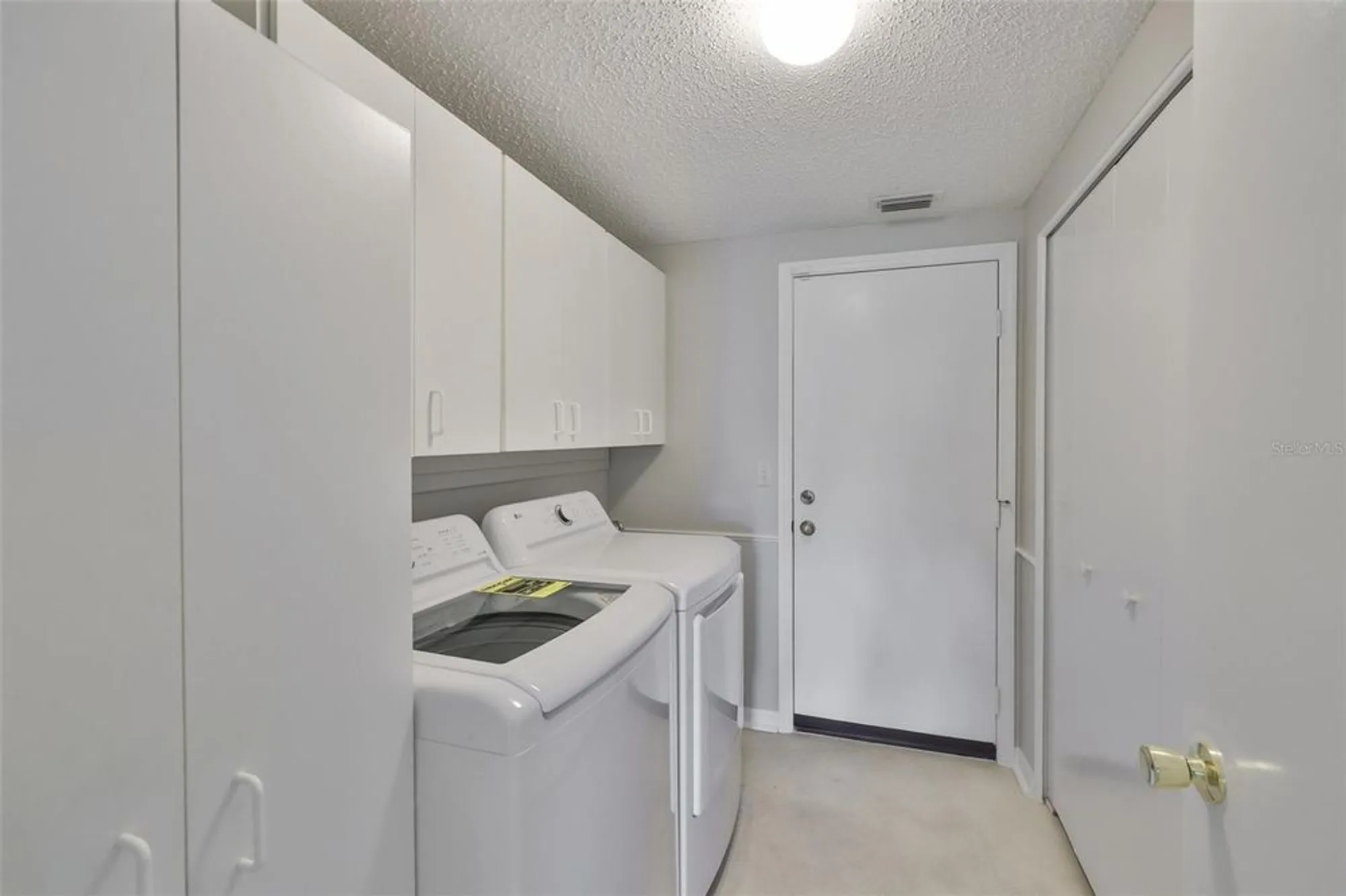 Property Slideshow image 11 of 44 | 731 winterbrooke way, Sun City Center, FL, 33573