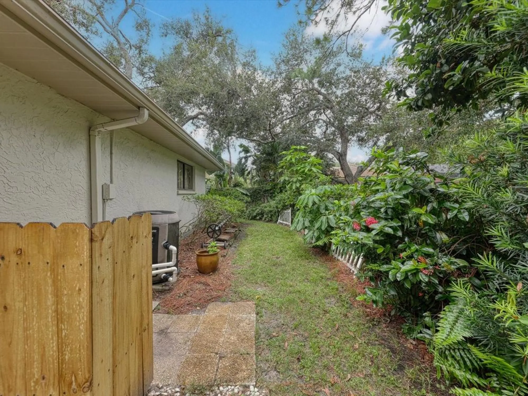Property Slideshow image 36 of 46 | 1612 pine harrier cir, Sarasota, FL, 34231