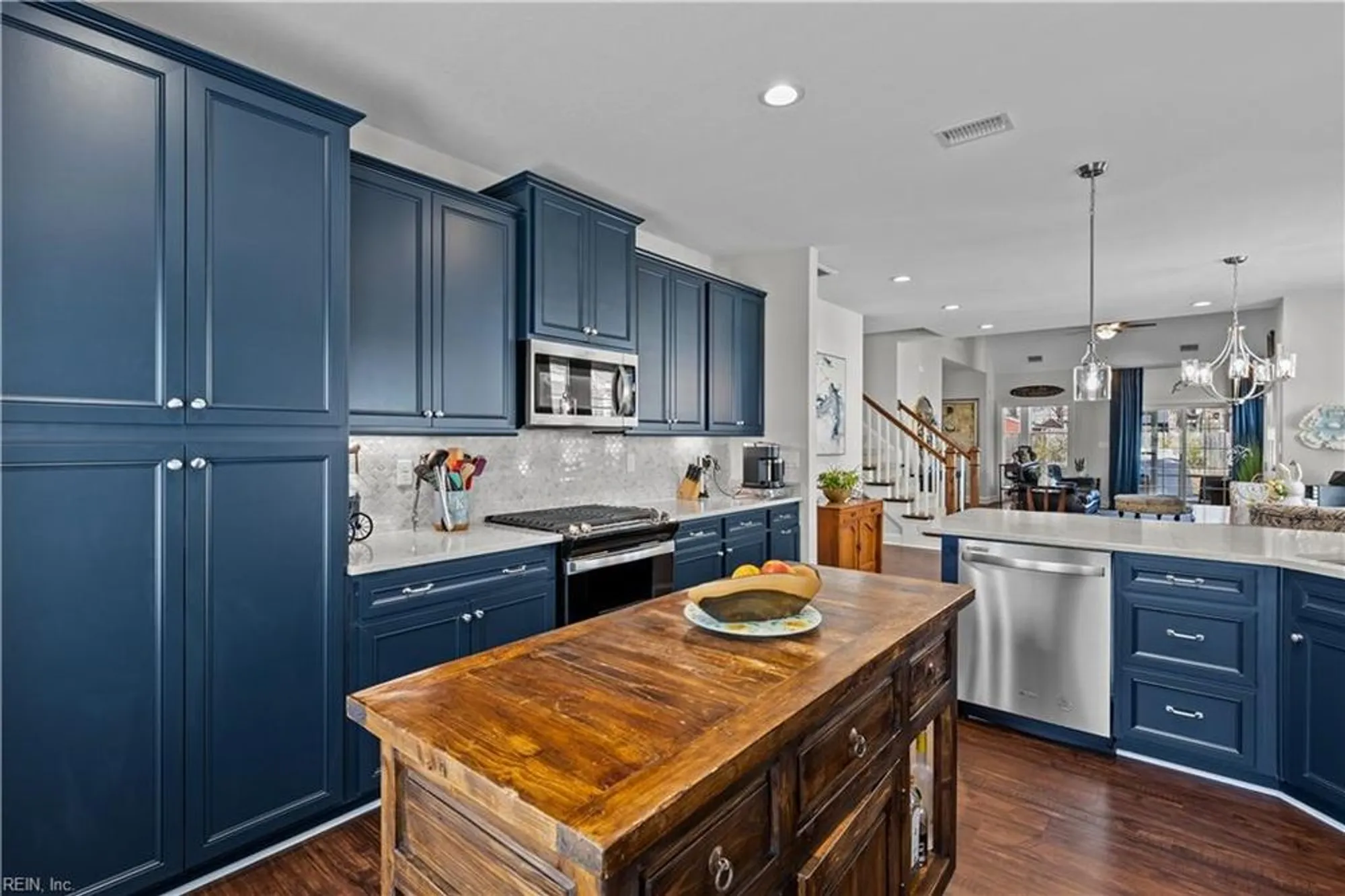 Property Slideshow image 12 of 50 | 4650 longleaf pl, Chesapeake, VA, 23321
