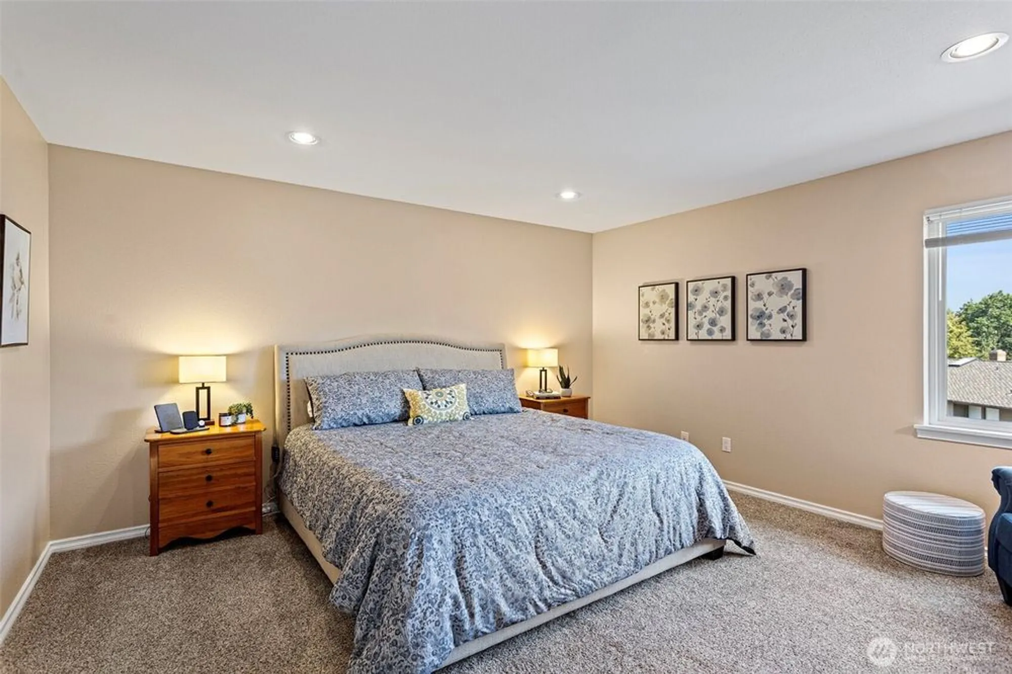 Property Slideshow image 16 of 40 | 10749 glen acres dr s # 10749s, Seattle, WA, 98168
