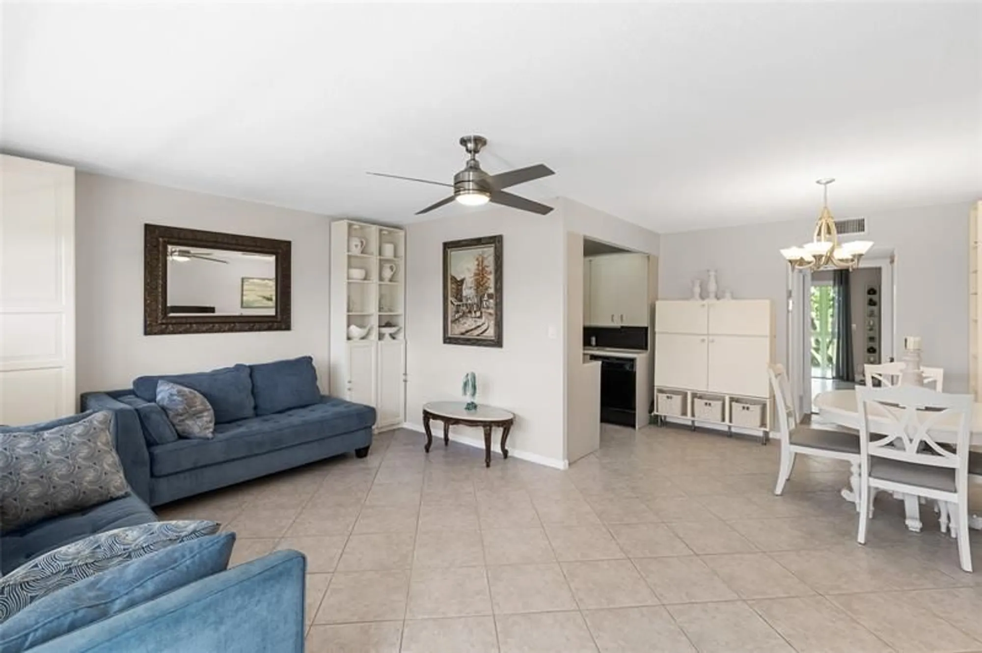 Property Slideshow image 5 of 49 | 3028 cambridge b # 3028, Deerfield Beach, FL, 33442