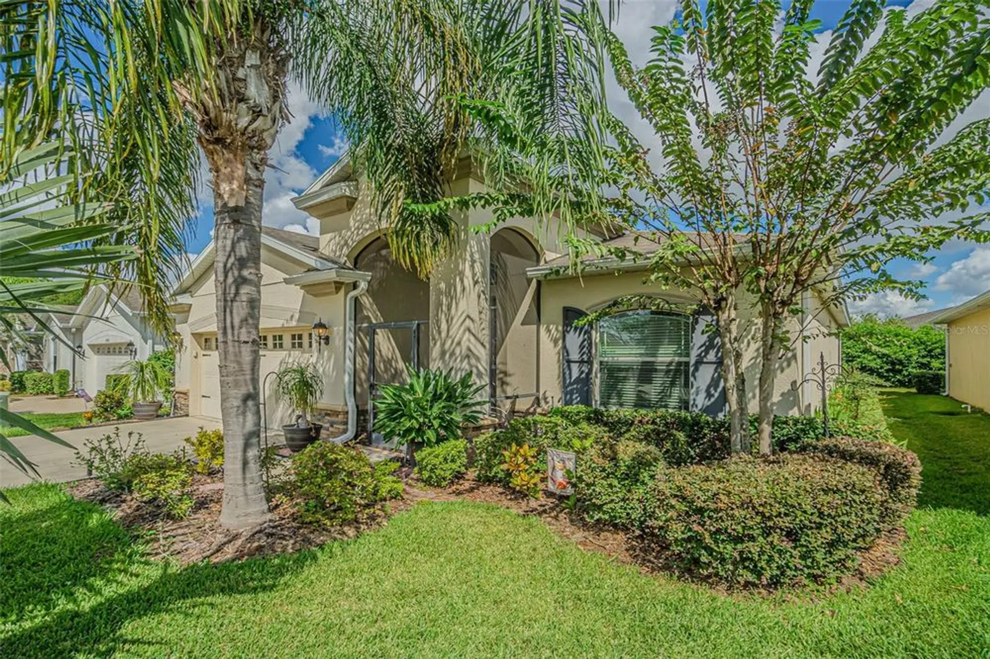 Property Slideshow image 2 of 31 | 29129 enniscrone dr, San Antonio, FL, 33576