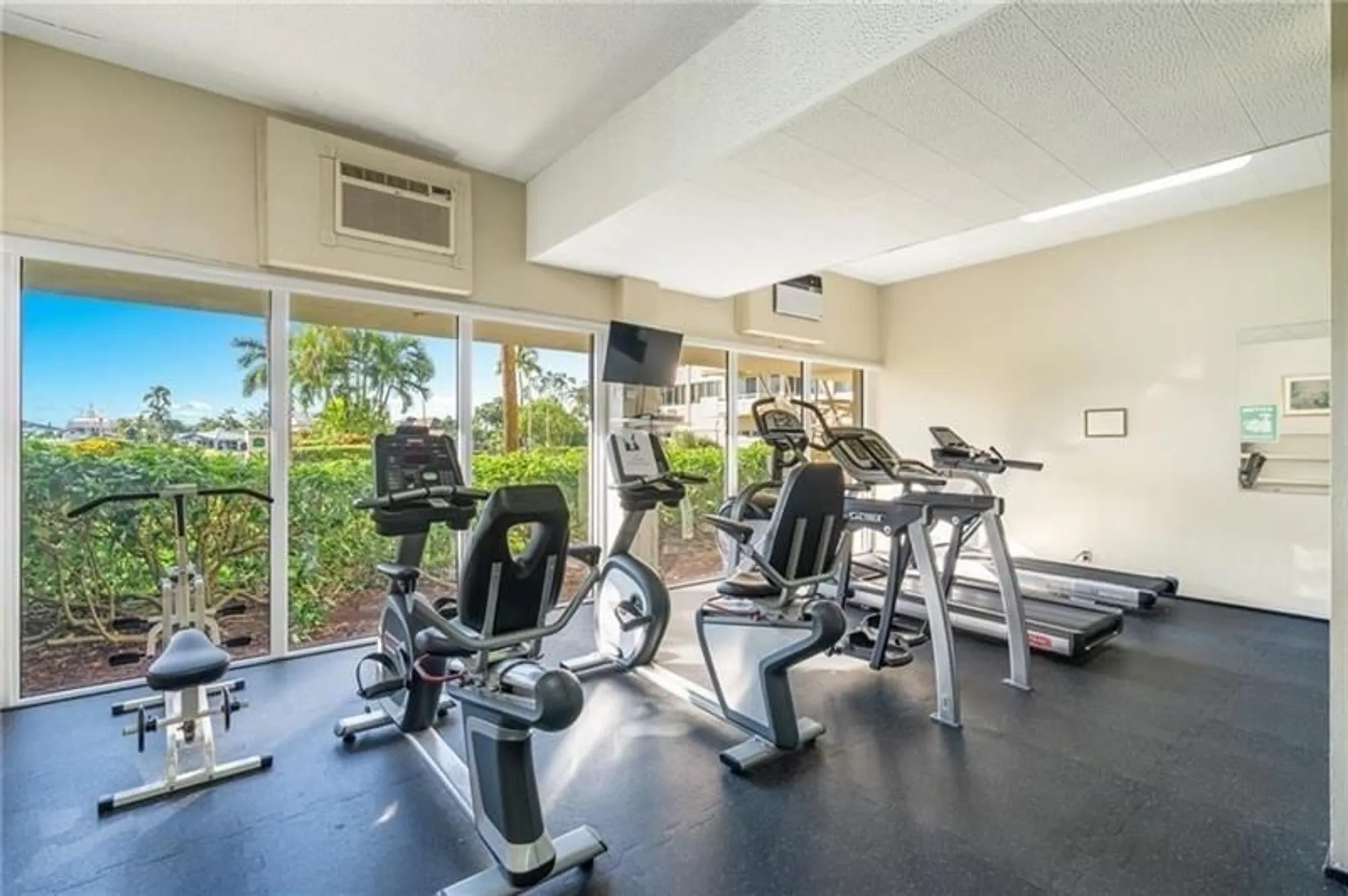 Property Slideshow image 12 of 23 | 3233 ne 34th st 1120, Fort Lauderdale, FL, 33308