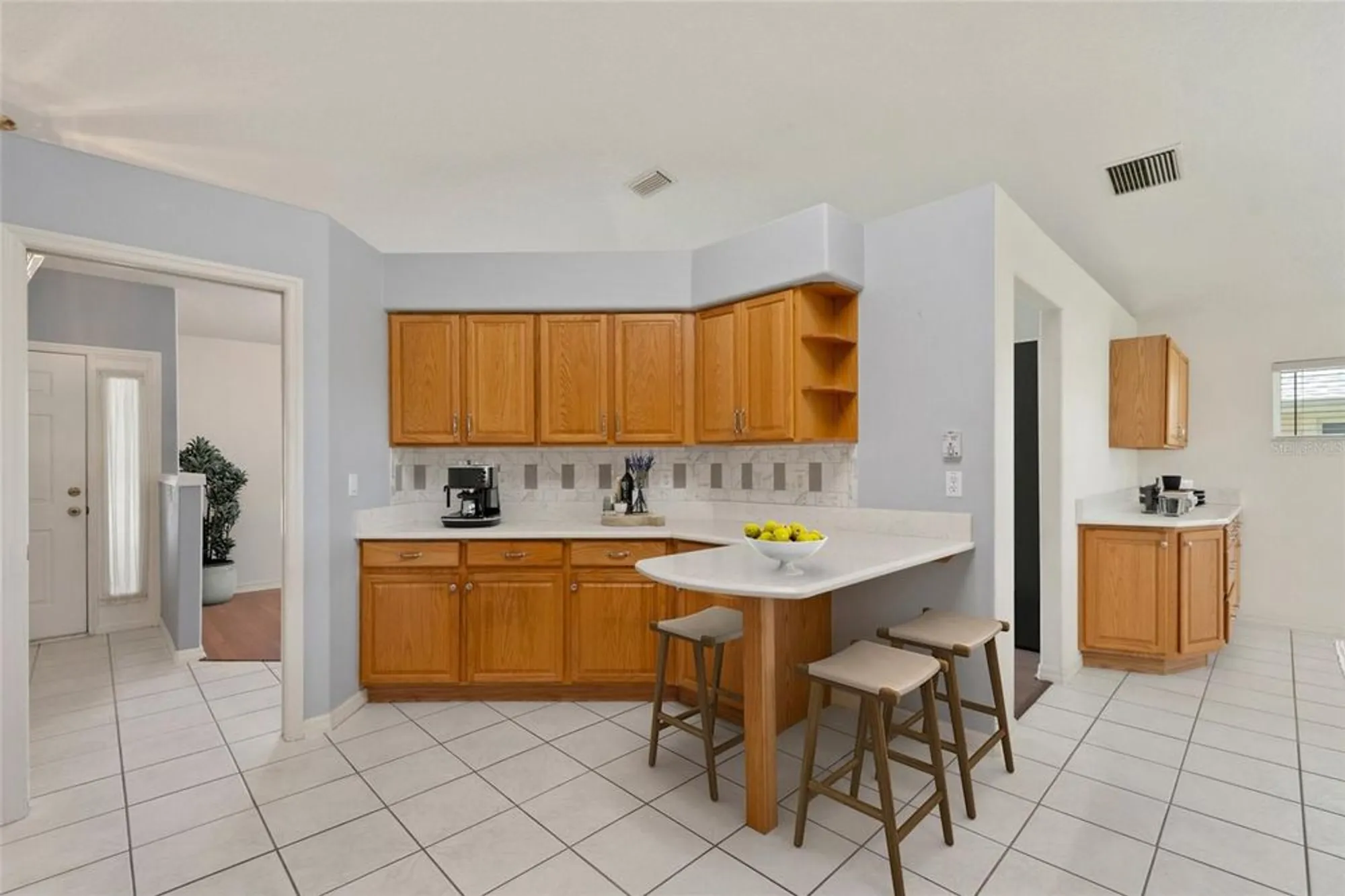Property Slideshow image 14 of 37 | 21144 royal st georges ln, Leesburg, FL, 34748
