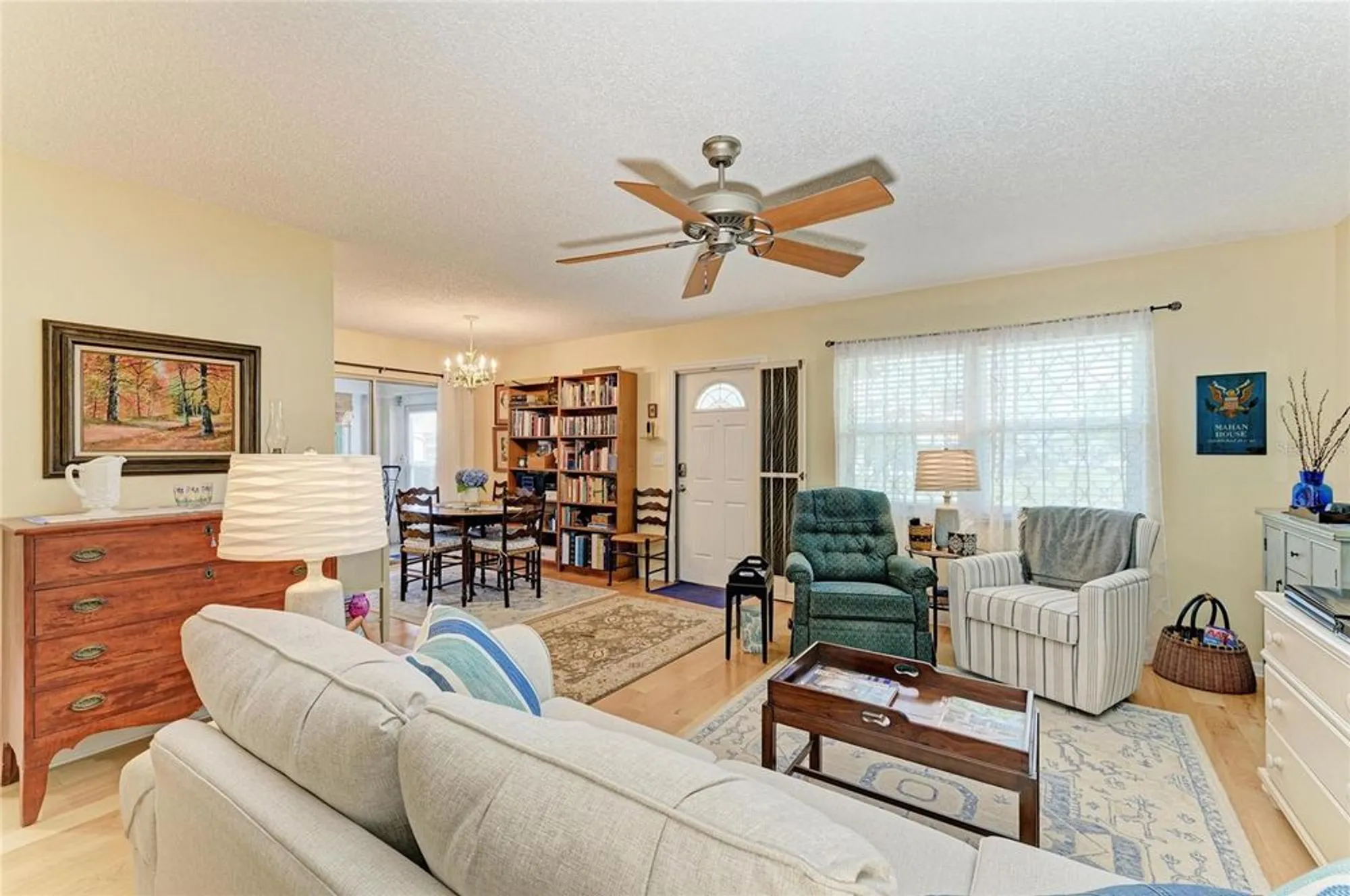 Property Slideshow image 8 of 46 | 1906 canterbury ln 16, Sun City Center, FL, 33573