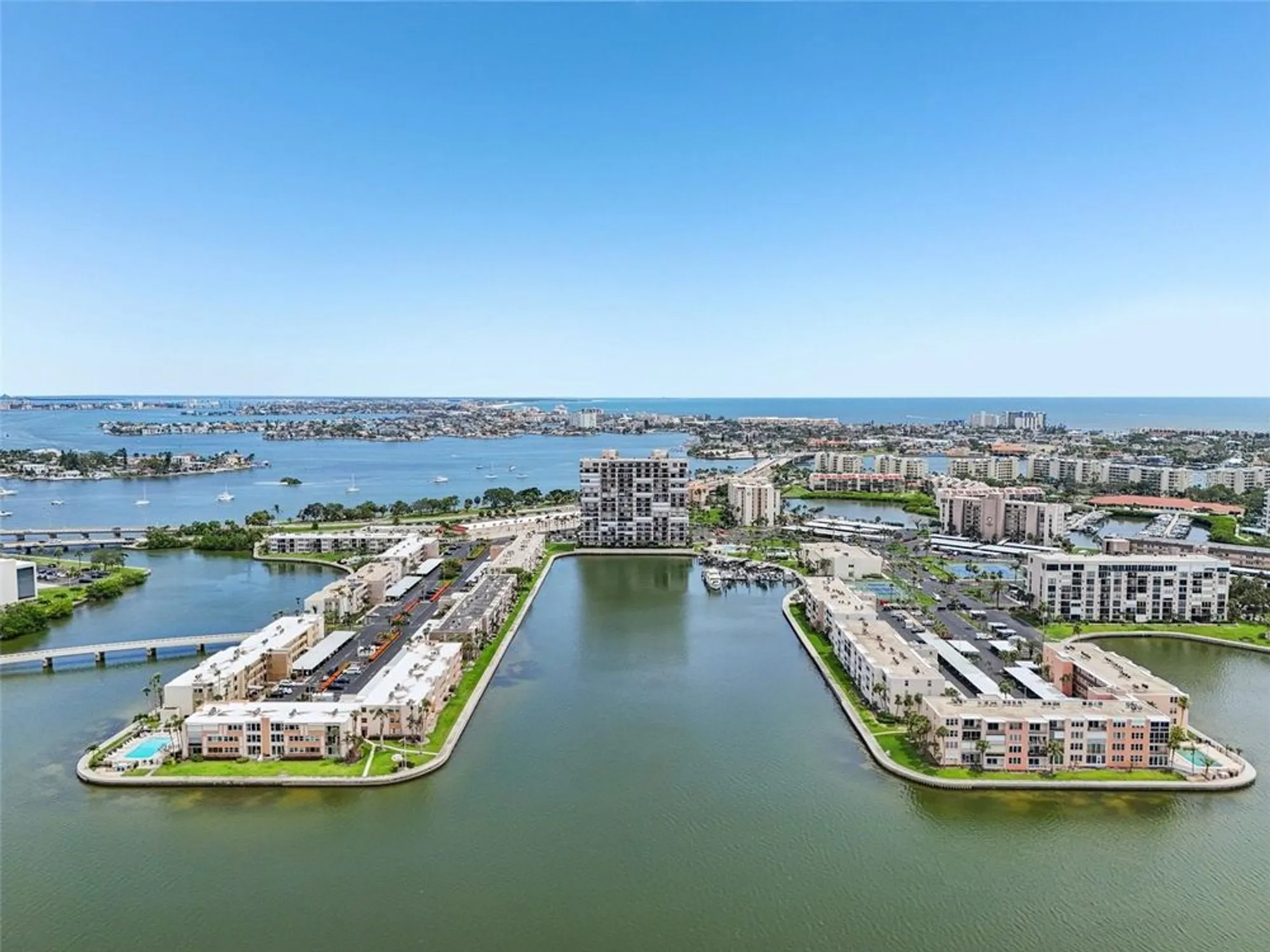 Property Slideshow image 26 of 29 | 7300 sun island dr 1602, South Pasadena, FL, 33707