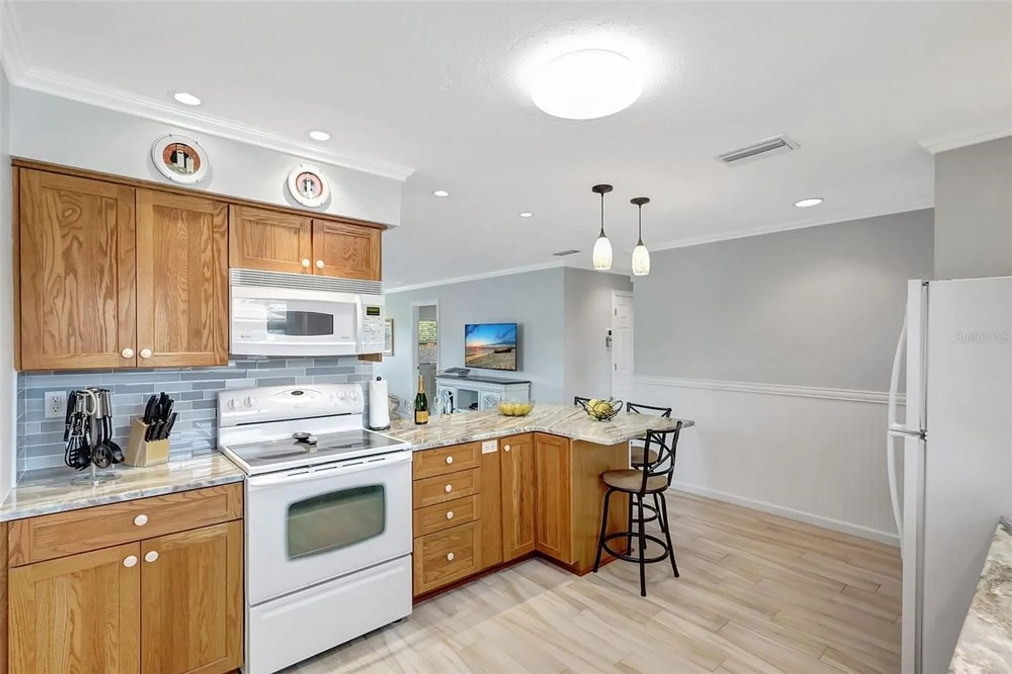 Property Slideshow image 9 of 44 | 4420 tecumseh trl # 38, Sarasota, FL, 34233