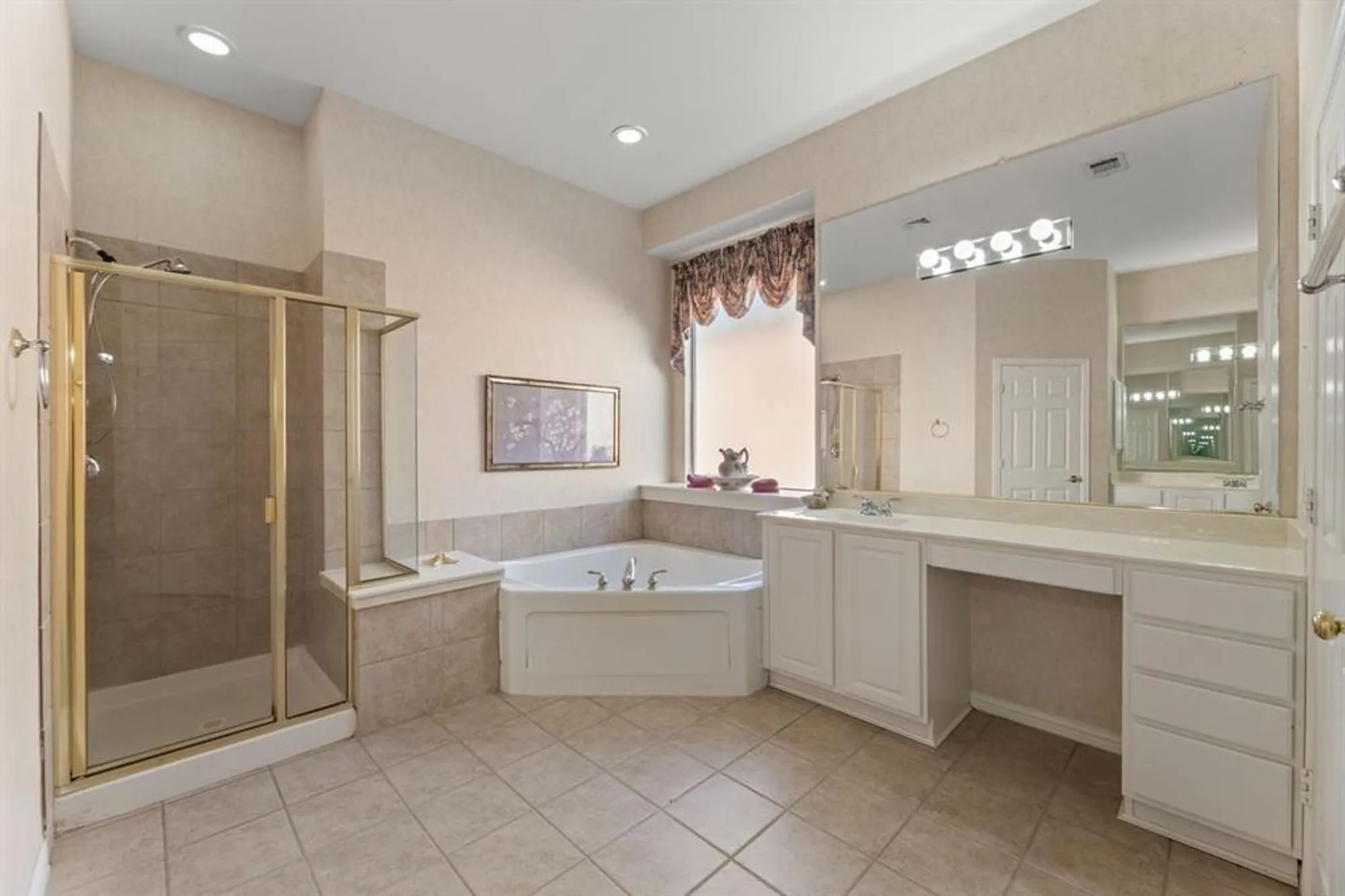 Property Slideshow image 29 of 38 | 362 southern hills dr, Fairview, TX, 75069