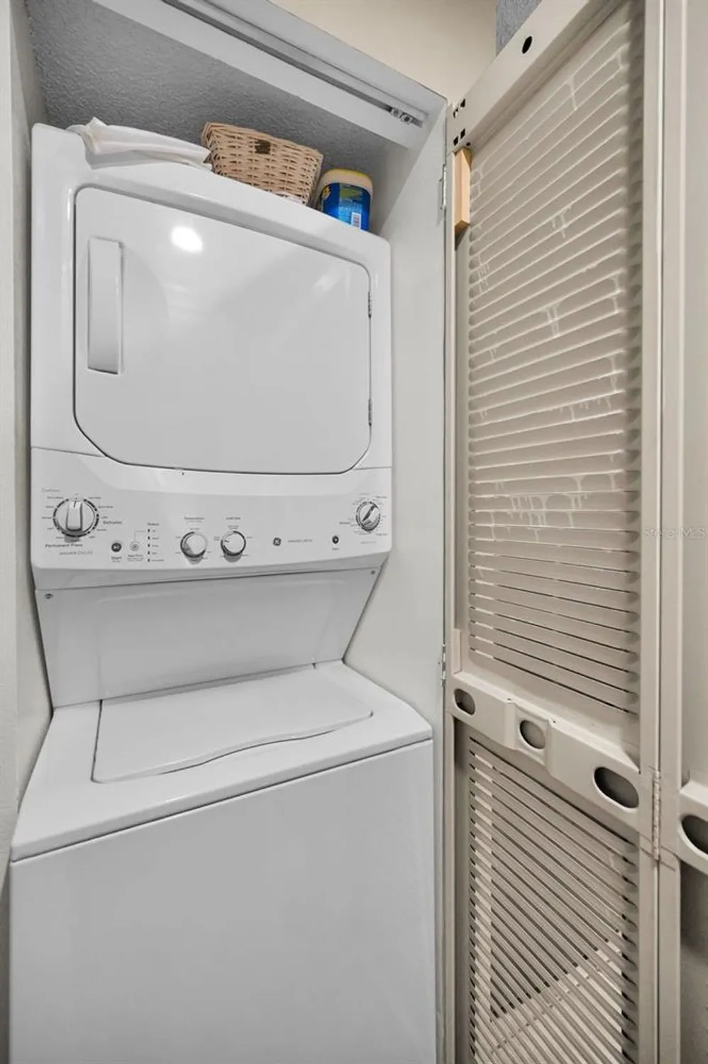 Property Slideshow image 39 of 65 | 2666 pine ridge way c2, Palm Harbor, FL, 34684