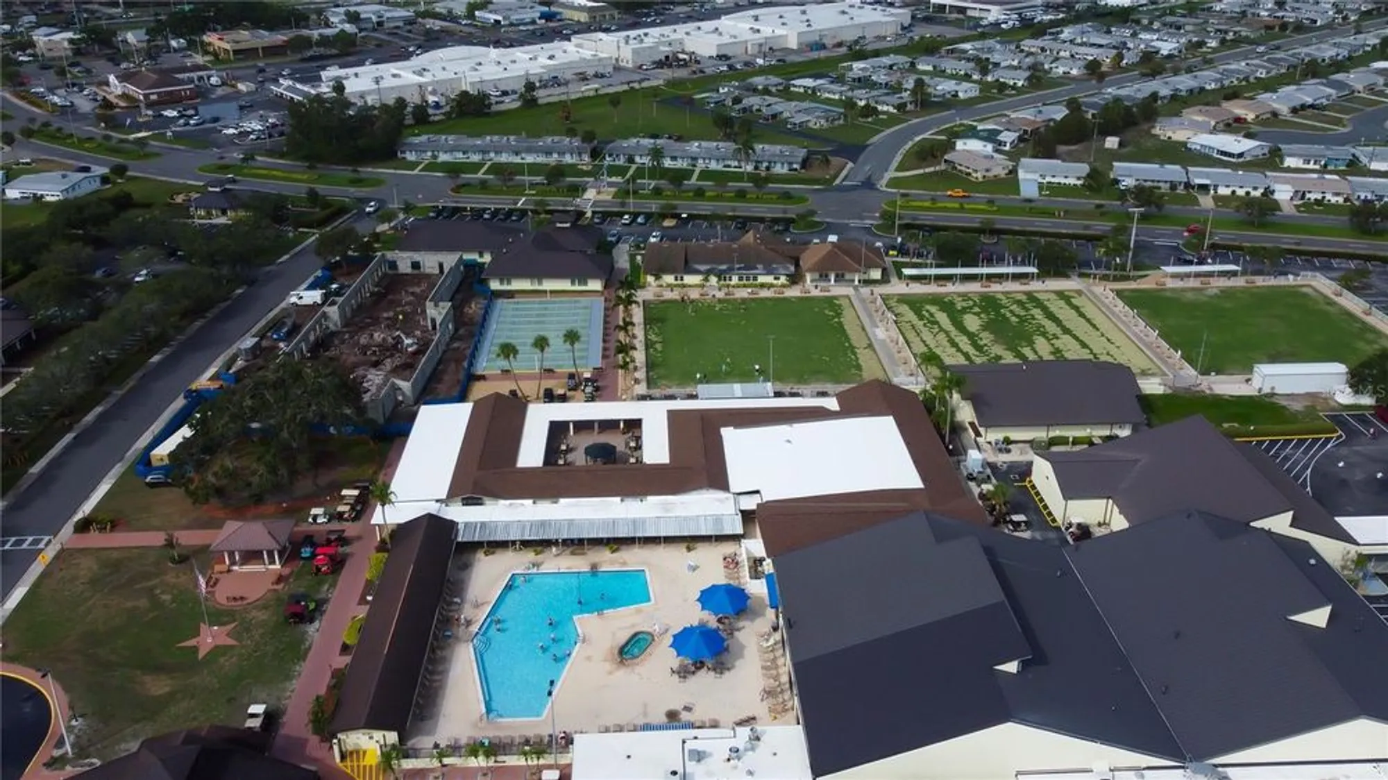 Property Slideshow image 70 of 77 | 329 club manor dr, Sun City Center, FL, 33573