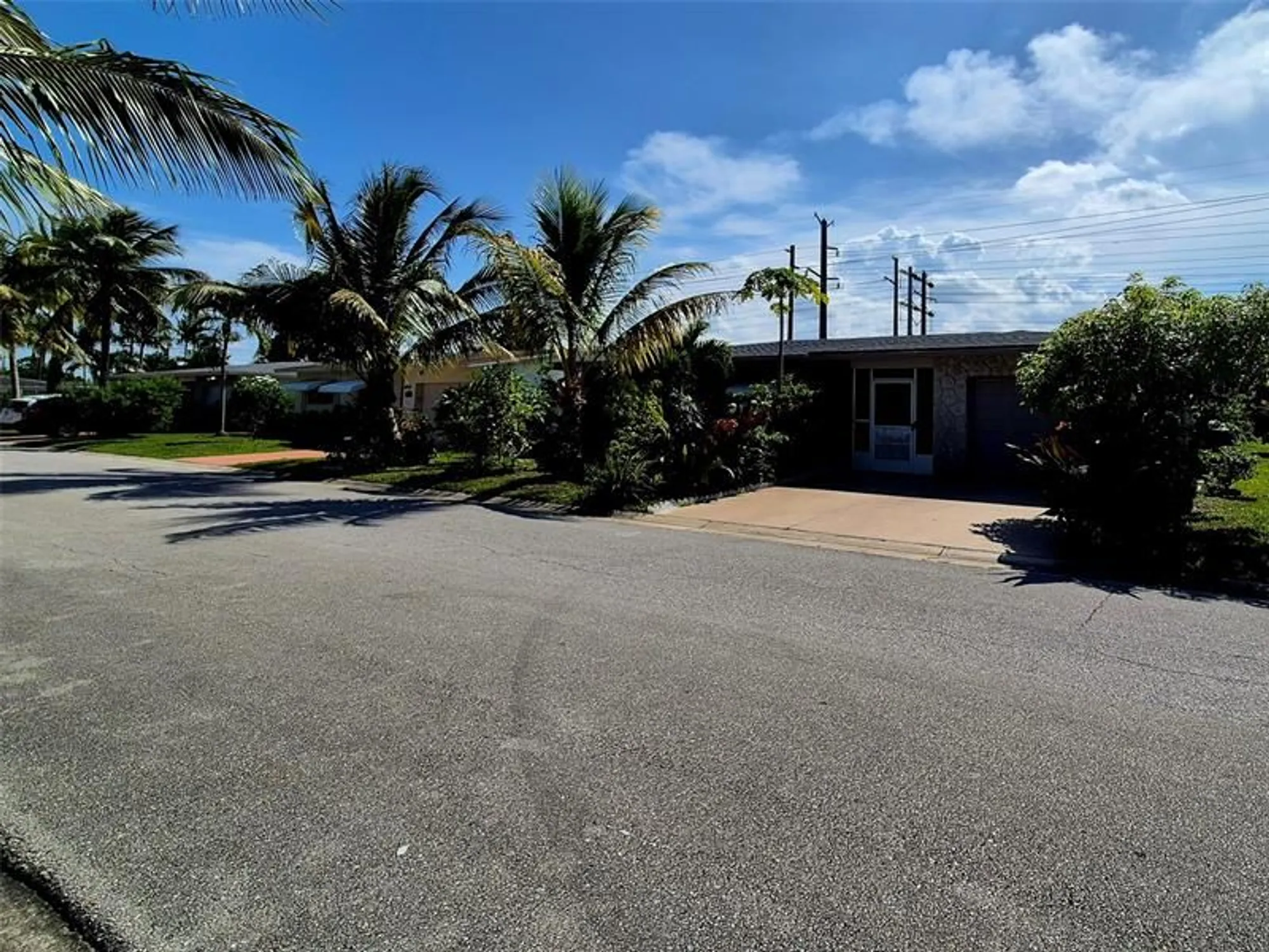 Property Slideshow image 29 of 40 | 1390 nw 70th ln, Margate, FL, 33063