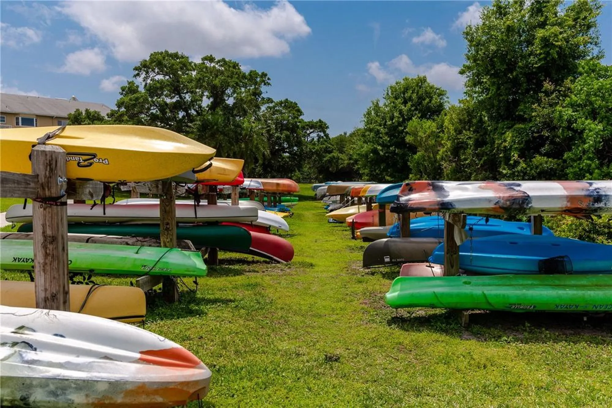 Property Slideshow image 38 of 42 | 2463 brazilia dr apt 39, Clearwater, FL, 33763