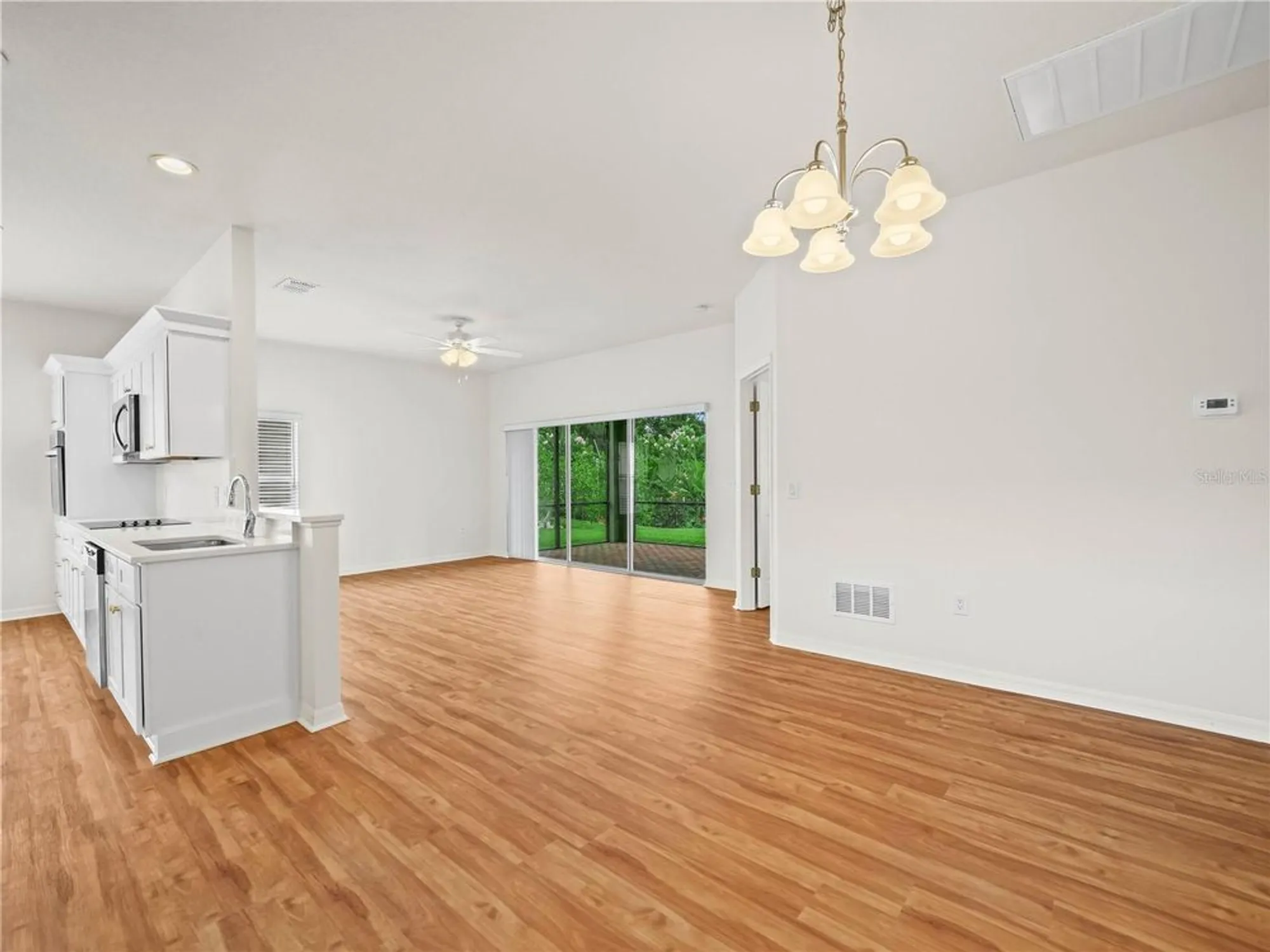 Property Slideshow image 14 of 72 | 4139 aberdeen ln, Lake Wales, FL, 33859