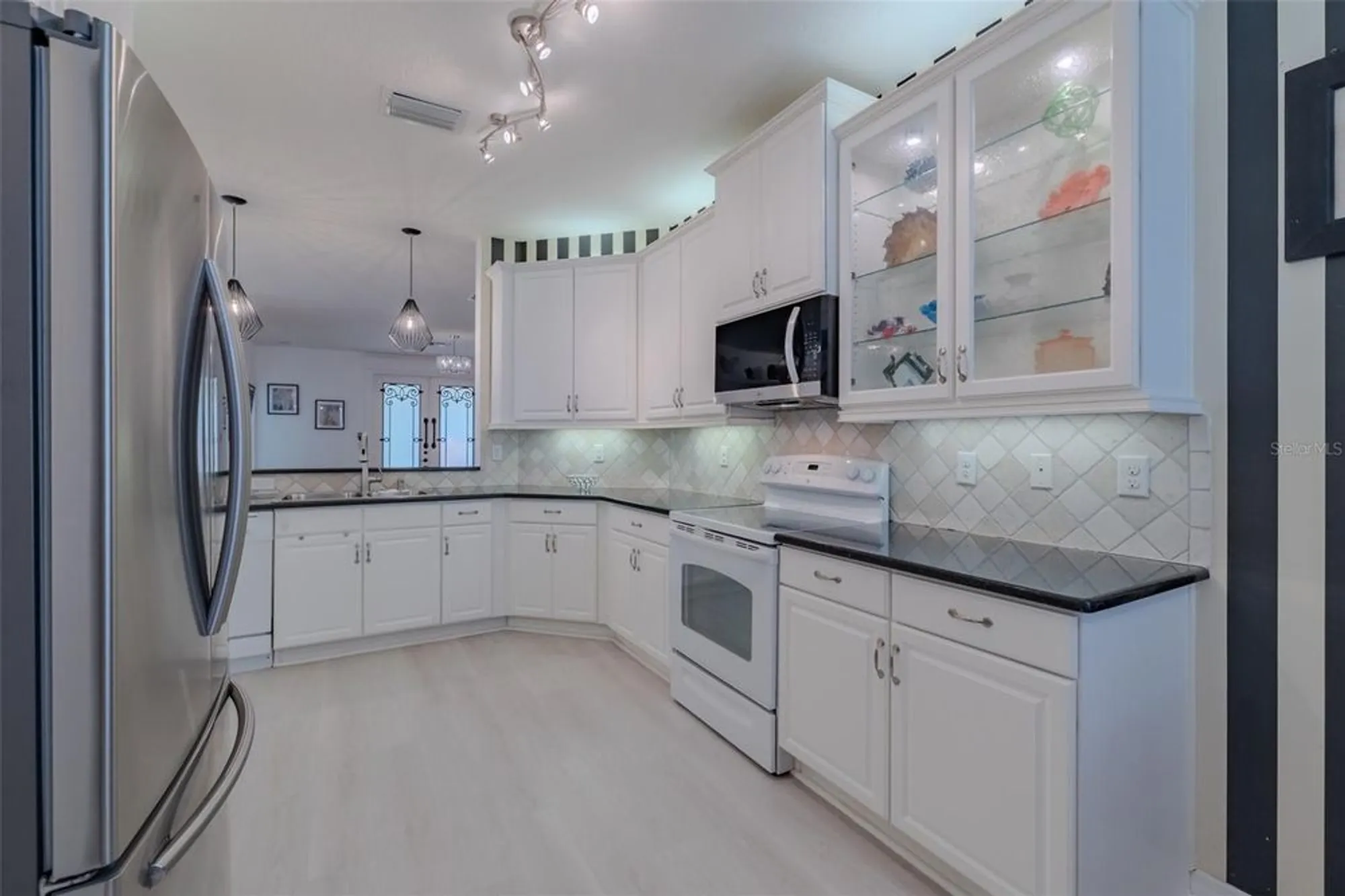 Property Slideshow image 34 of 84 | 16130 amethyst key dr, Wimauma, FL, 33598