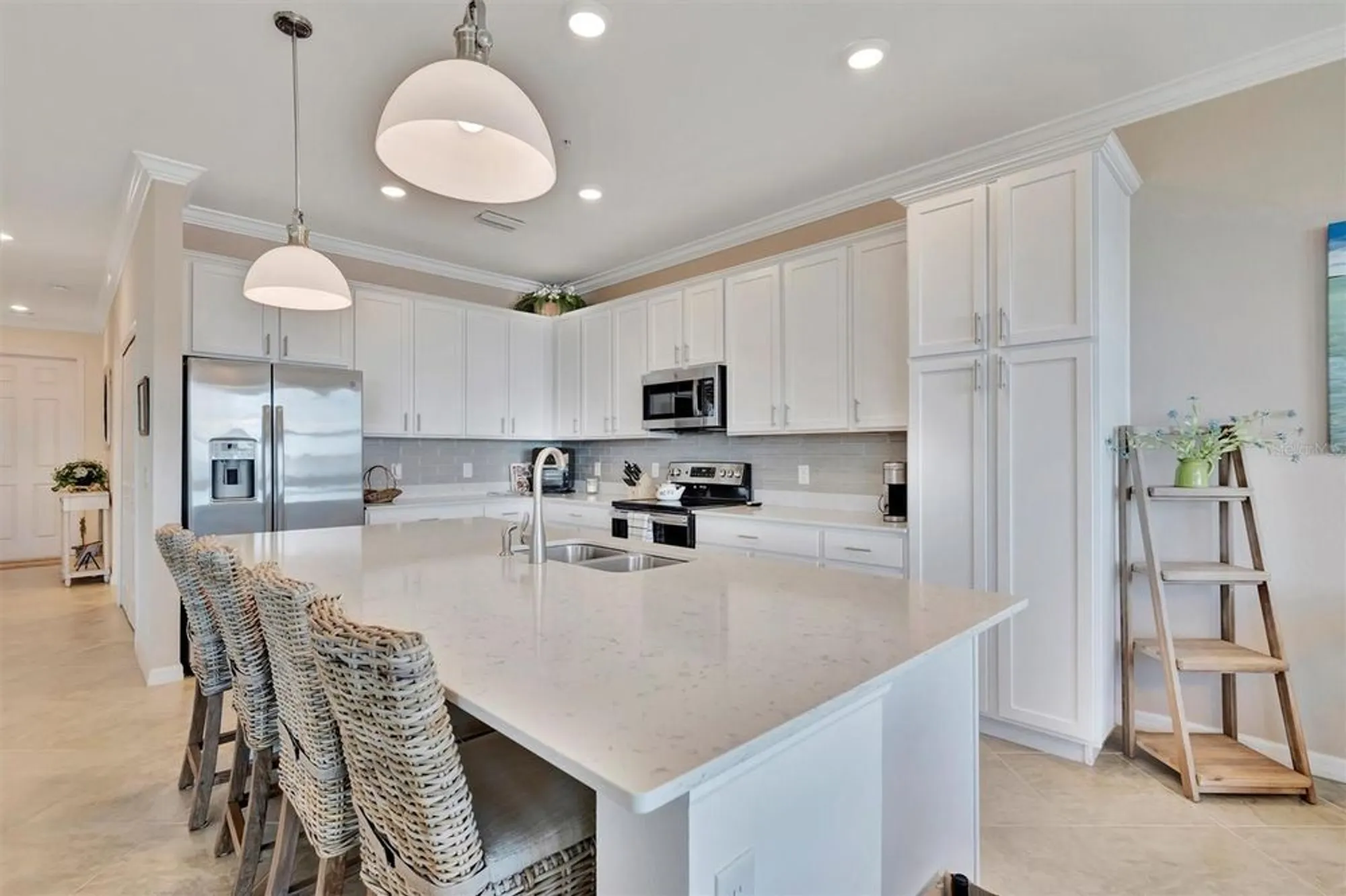 Property Slideshow image 10 of 67 | 1020 tidewater shores loop 405, Bradenton, FL, 34208