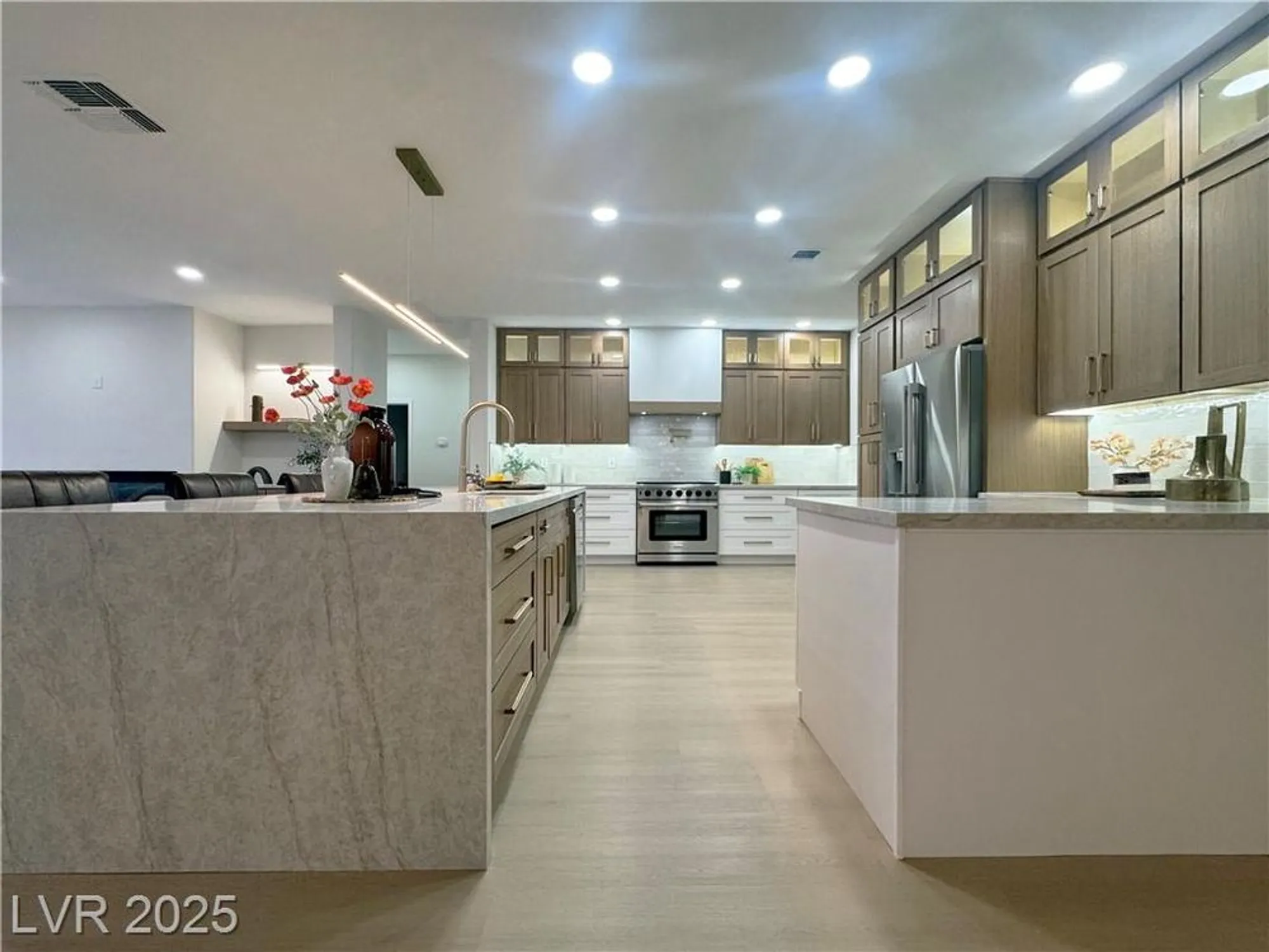 Property Slideshow image 32 of 66 | 2784 cherrydale falls dr, Henderson, NV, 89052