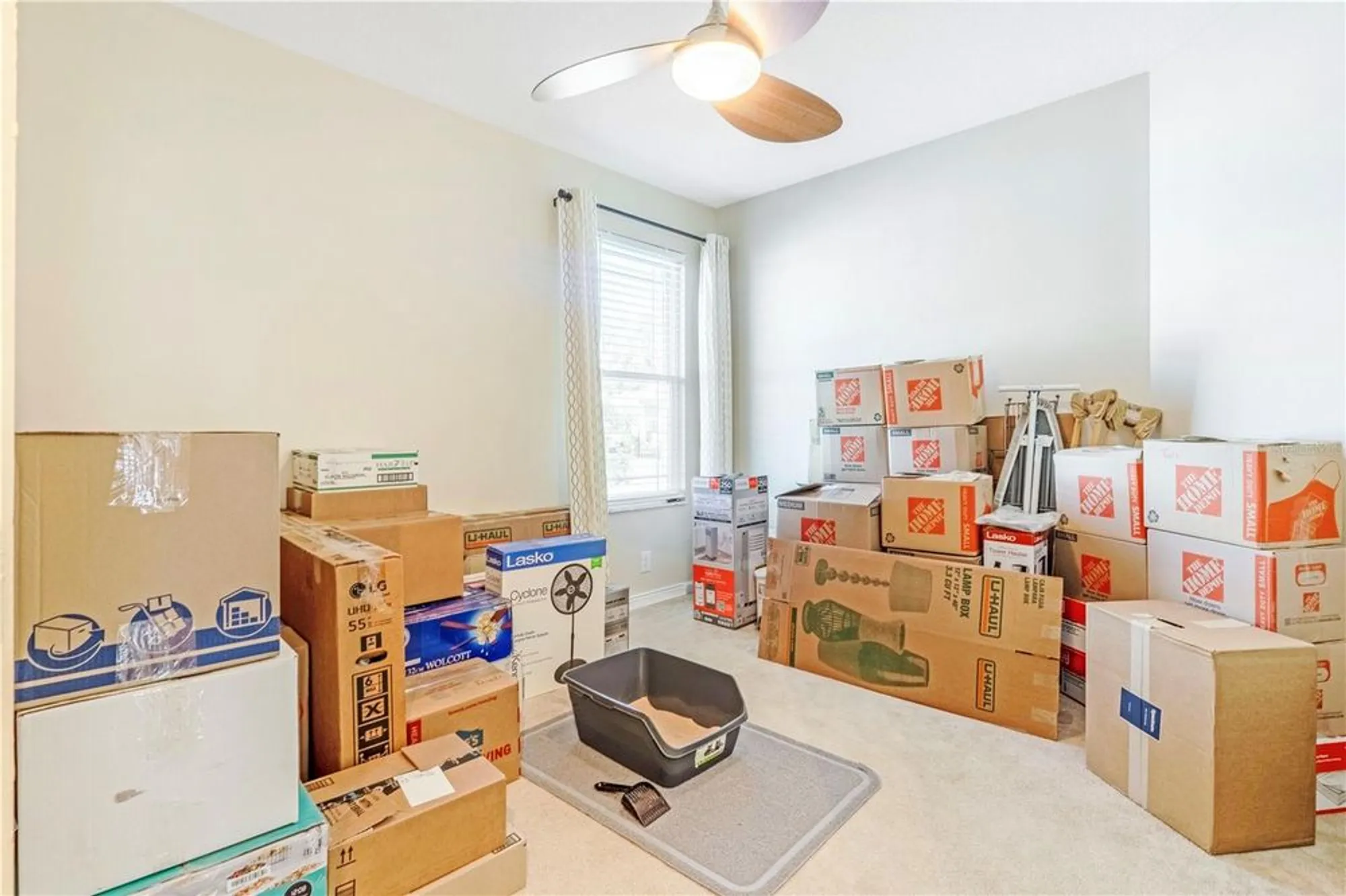 Property Slideshow image 19 of 33 | 123 avenham dr, Deland, FL, 32724