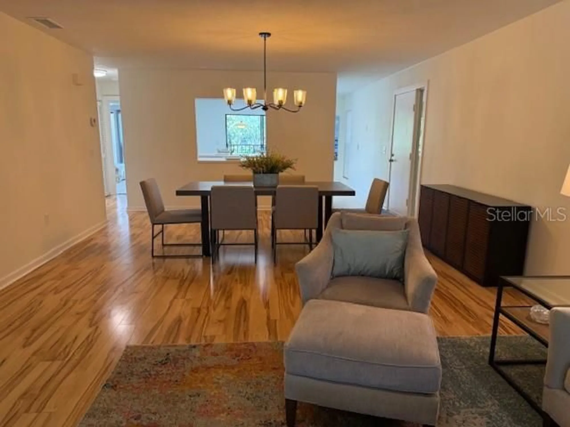 Property Slideshow image 7 of 22 | 6120 country club way 207, Sarasota, FL, 34243