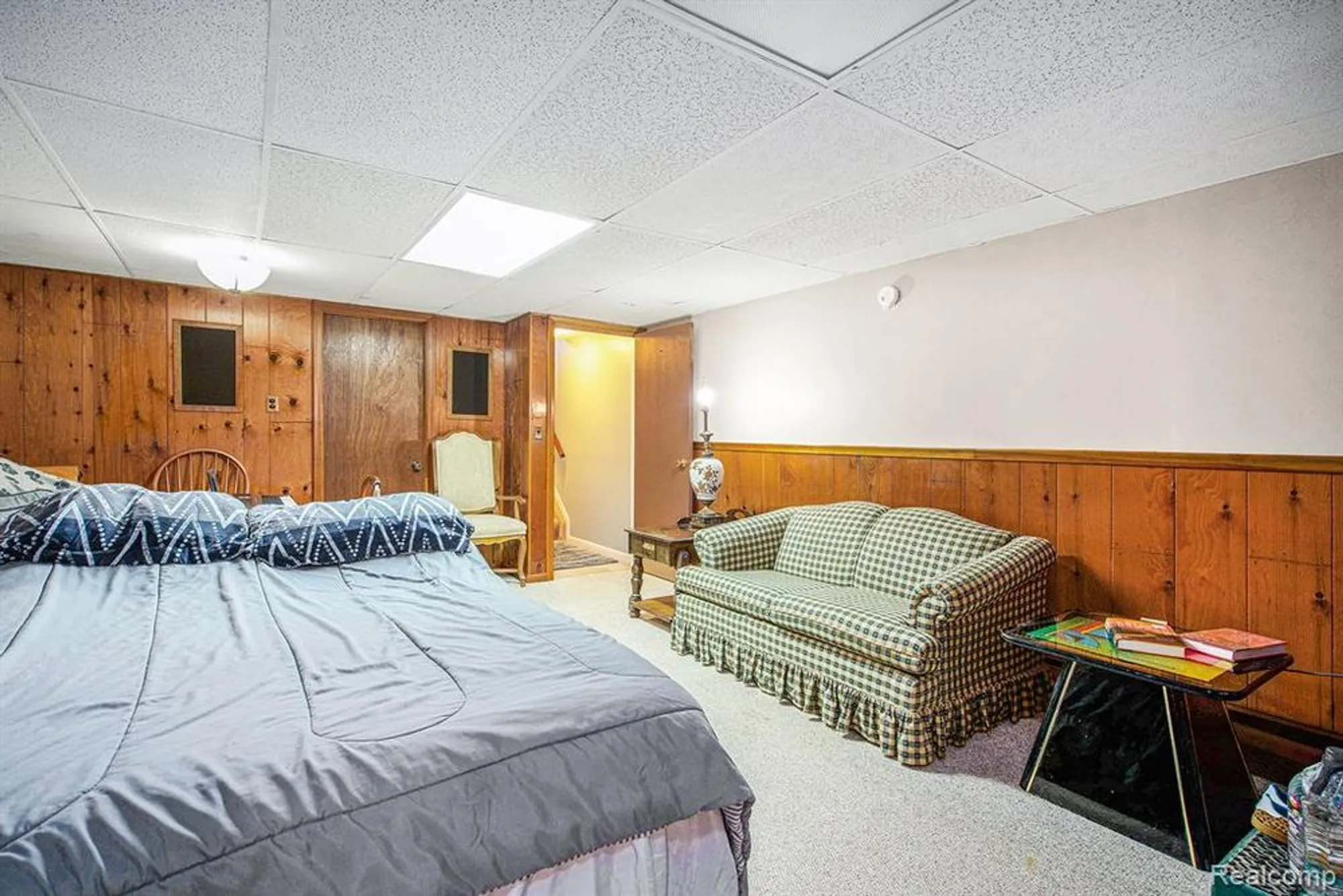 Property Slideshow image 18 of 28 | 25235 franklin ter # 8, South Lyon, MI, 48178