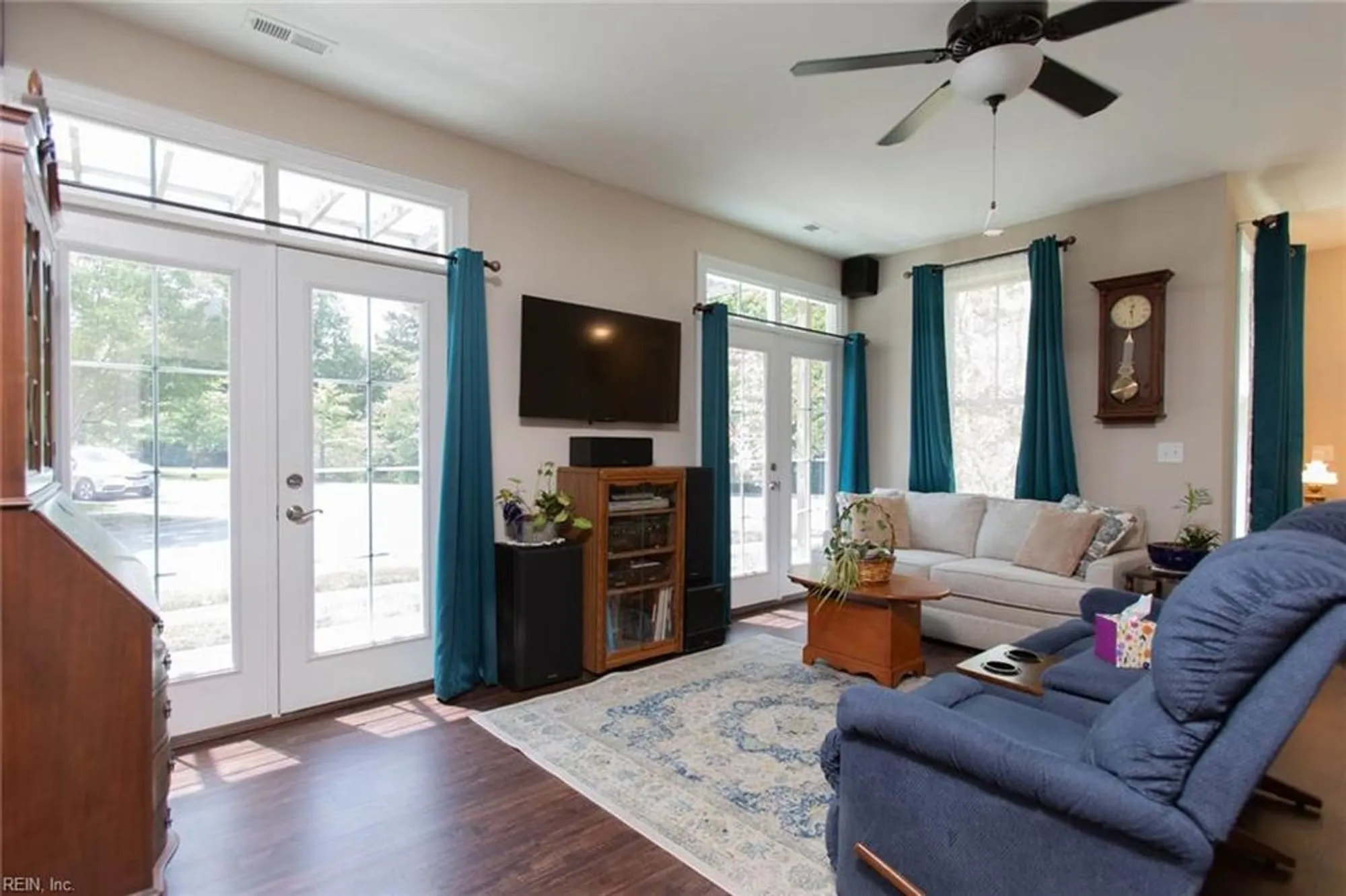Property Slideshow image 4 of 50 | 200 durham st, Smithfield, VA, 23430