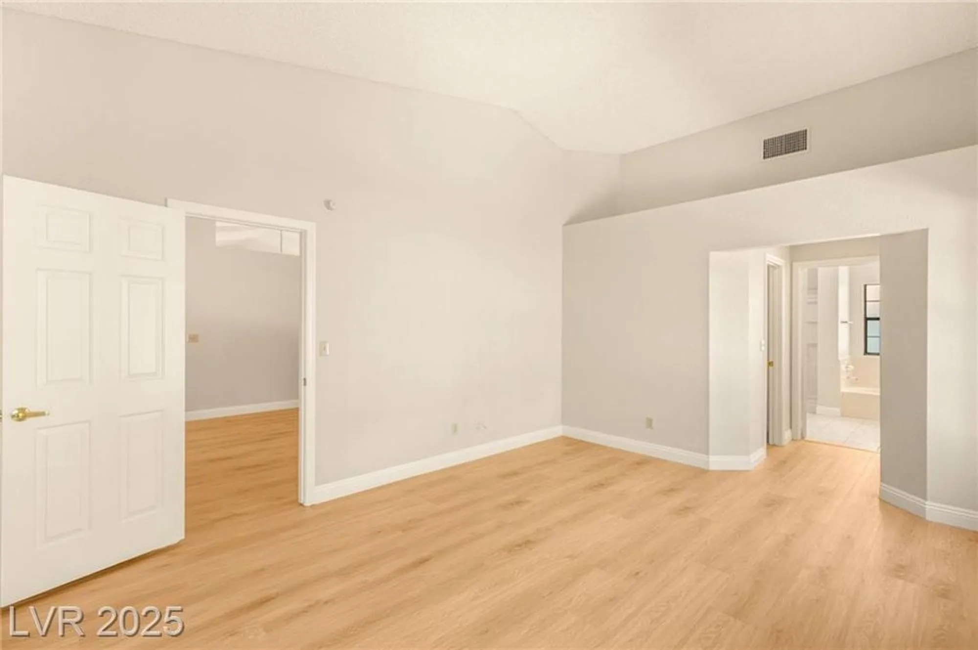 Property Slideshow image 18 of 40 | 5605 bay shore cir, Las Vegas, NV, 89130