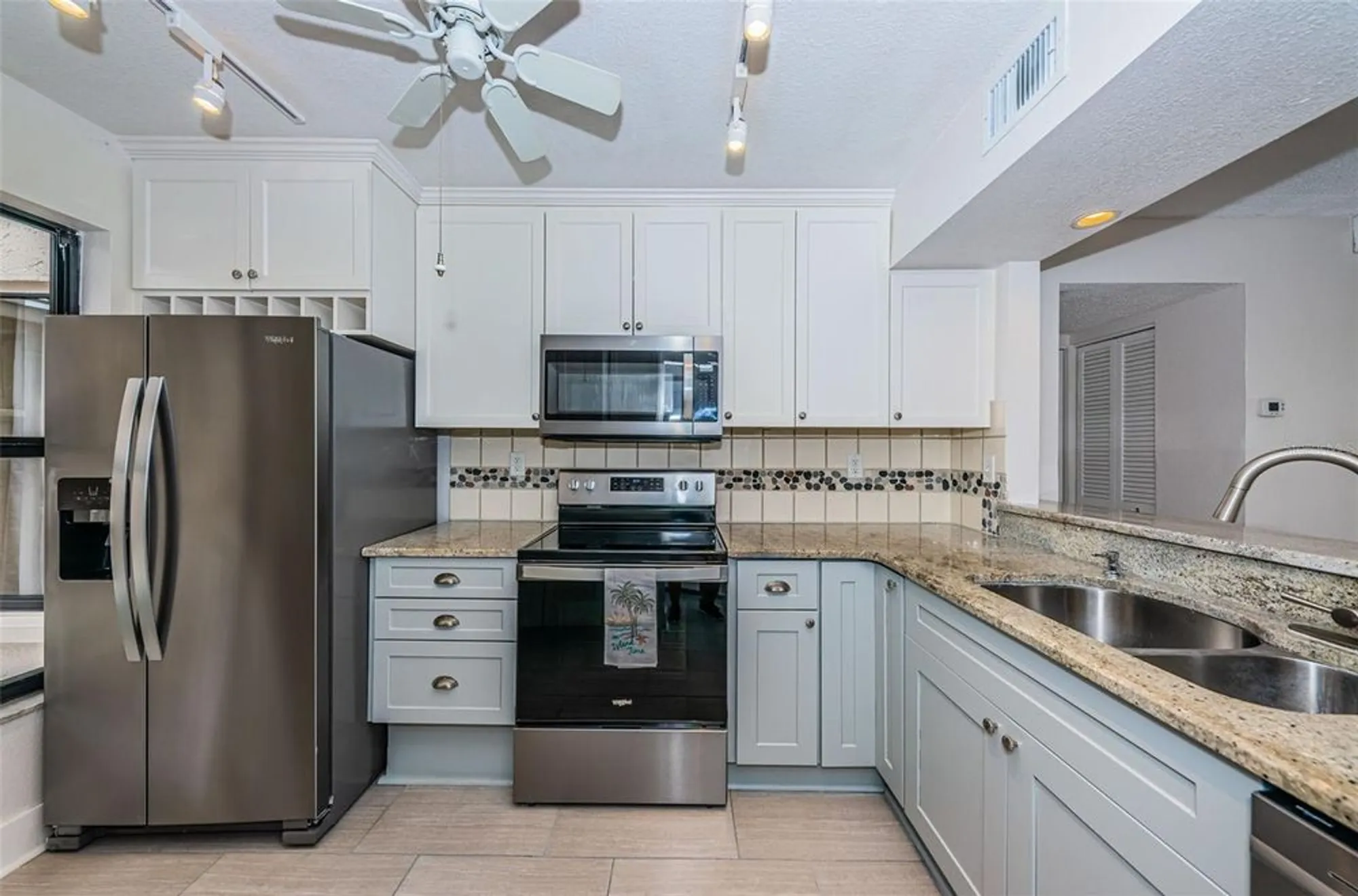 Property Slideshow image 10 of 63 | 6145 sun blvd apt 107, St Petersburg, FL, 33715