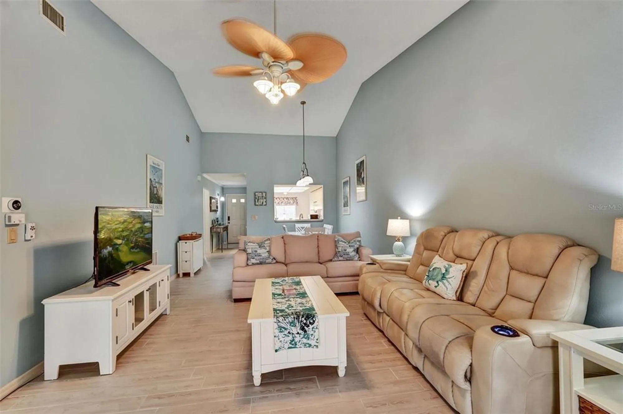 Property Slideshow image 8 of 27 | 6221 timber lake dr unit c10, Sarasota, FL, 34243