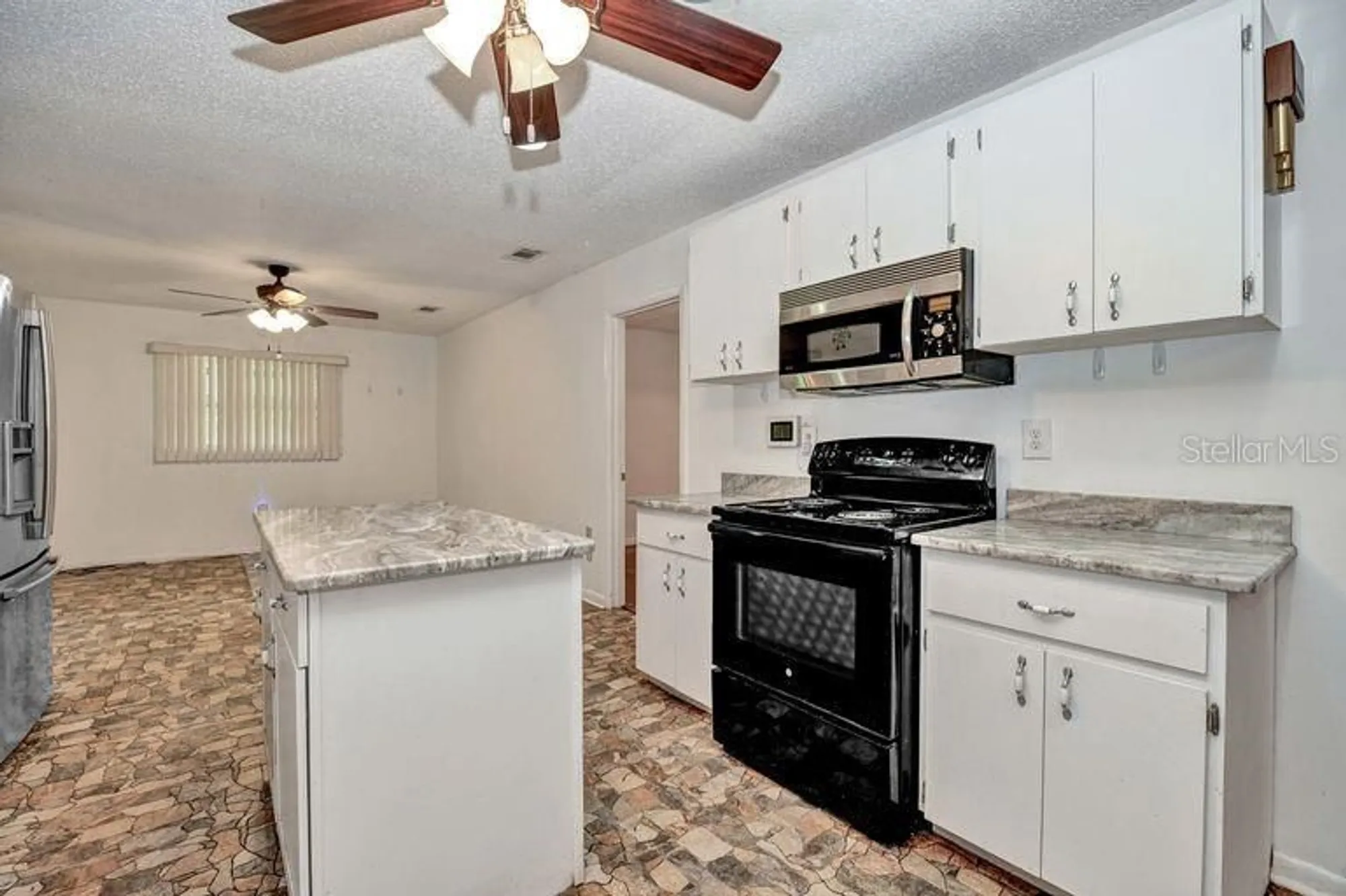 Property Slideshow image 6 of 24 | 10035 sw 91st ter, Ocala, FL, 34481