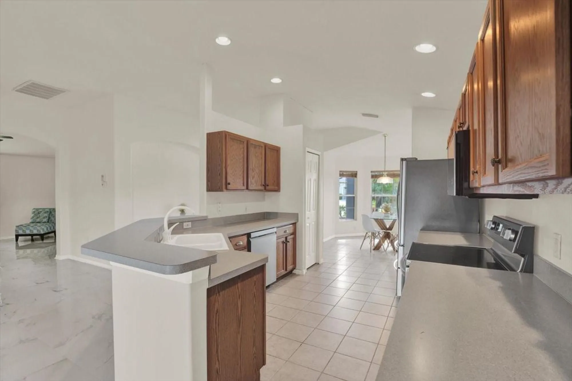 Property Slideshow image 9 of 49 | 1851 arbor knoll loop, Trinity, FL, 34655